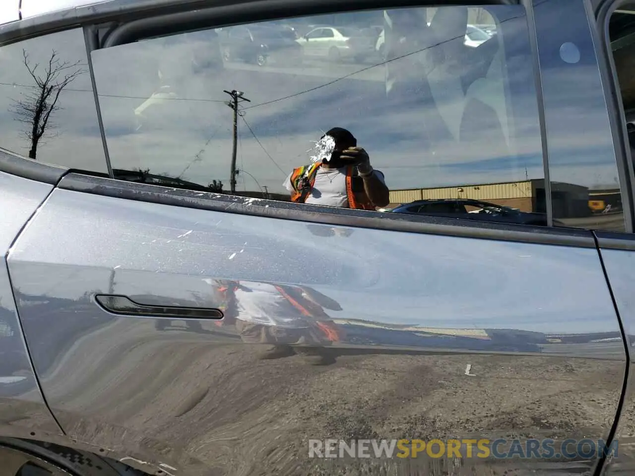 10 Photograph of a damaged car 7SAYGDEF1PF878196 TESLA MODEL Y 2023