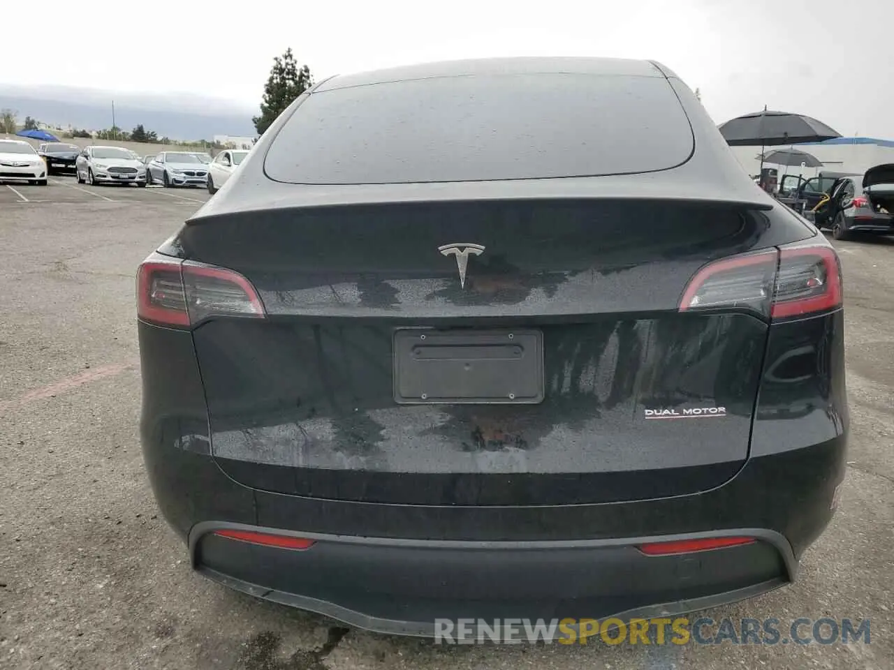 6 Photograph of a damaged car 7SAYGDEF1PF905820 TESLA MODEL Y 2023