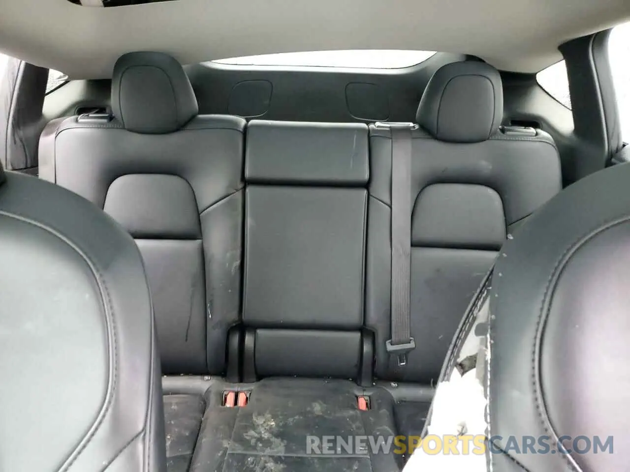 10 Photograph of a damaged car 7SAYGDEF1PF924254 TESLA MODEL Y 2023