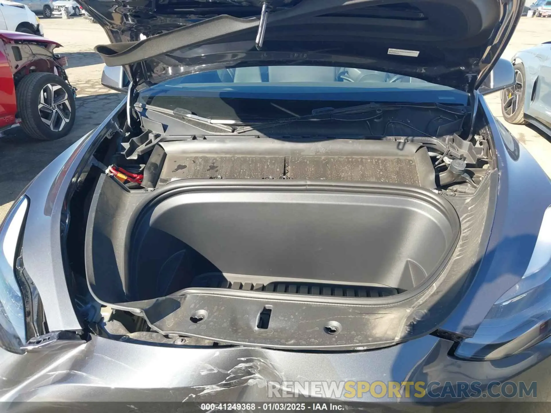 10 Photograph of a damaged car 7SAYGDEF1PF940230 TESLA MODEL Y 2023