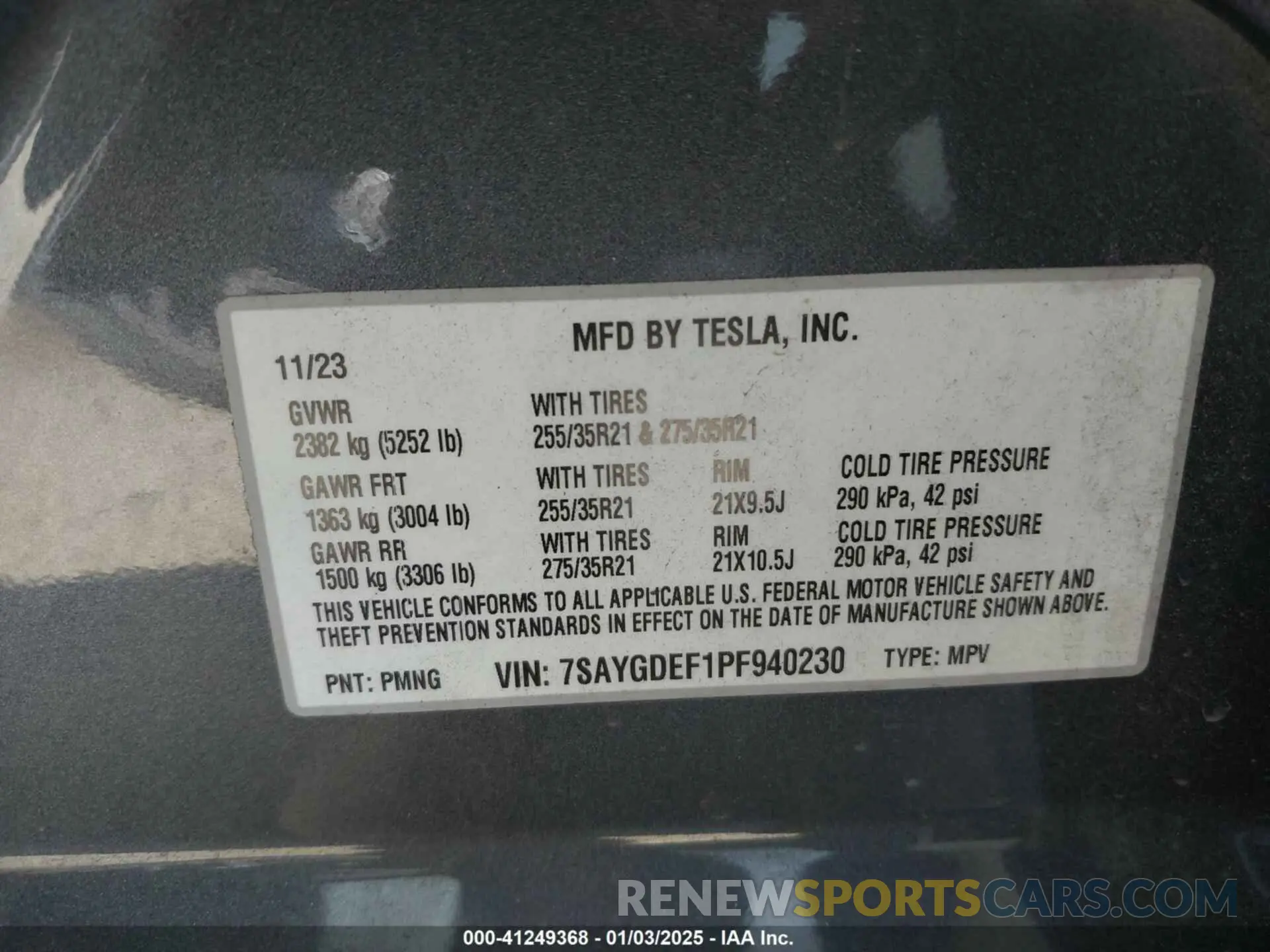 9 Photograph of a damaged car 7SAYGDEF1PF940230 TESLA MODEL Y 2023