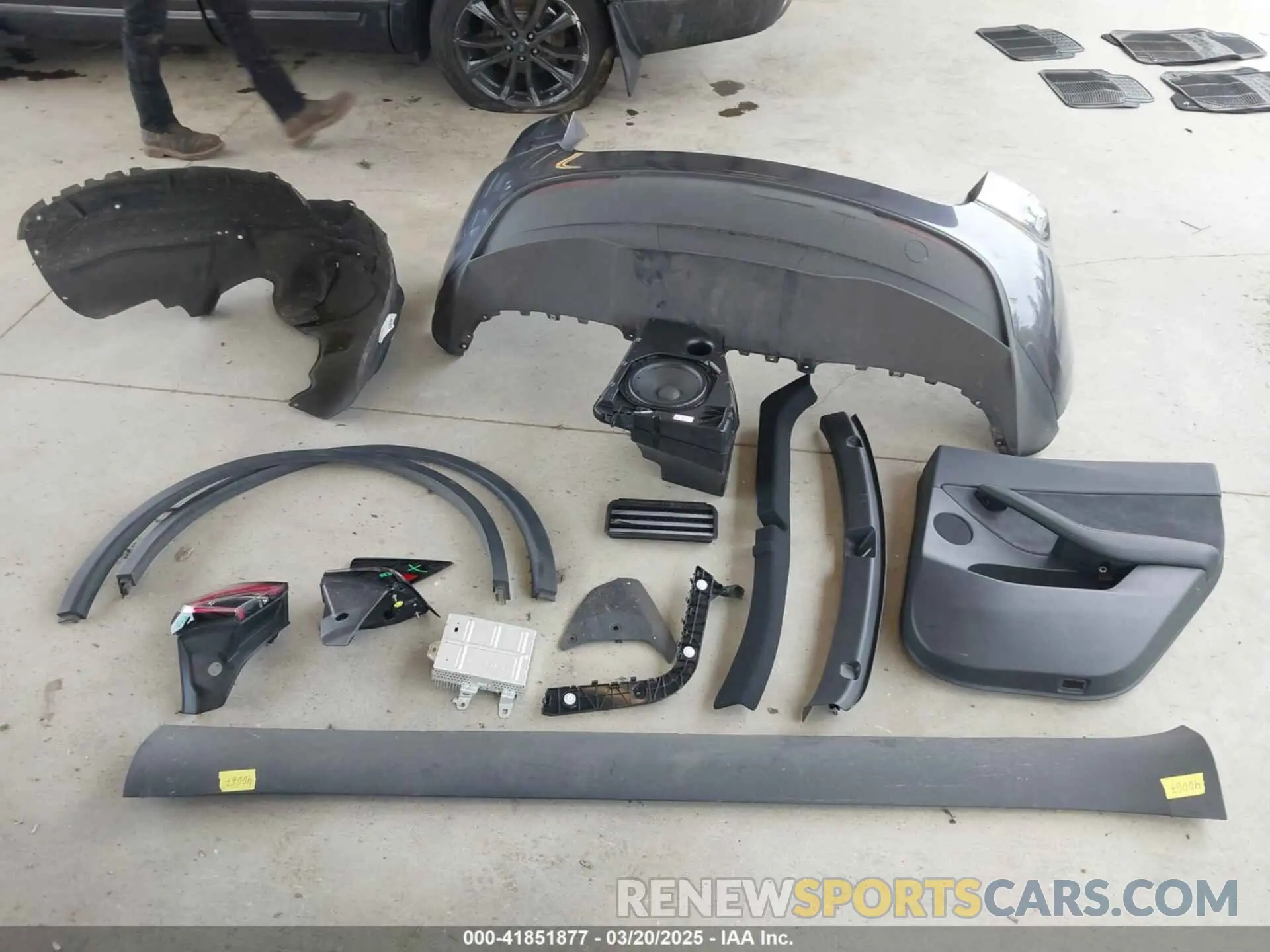 12 Photograph of a damaged car 7SAYGDEF1PF941197 TESLA MODEL Y 2023