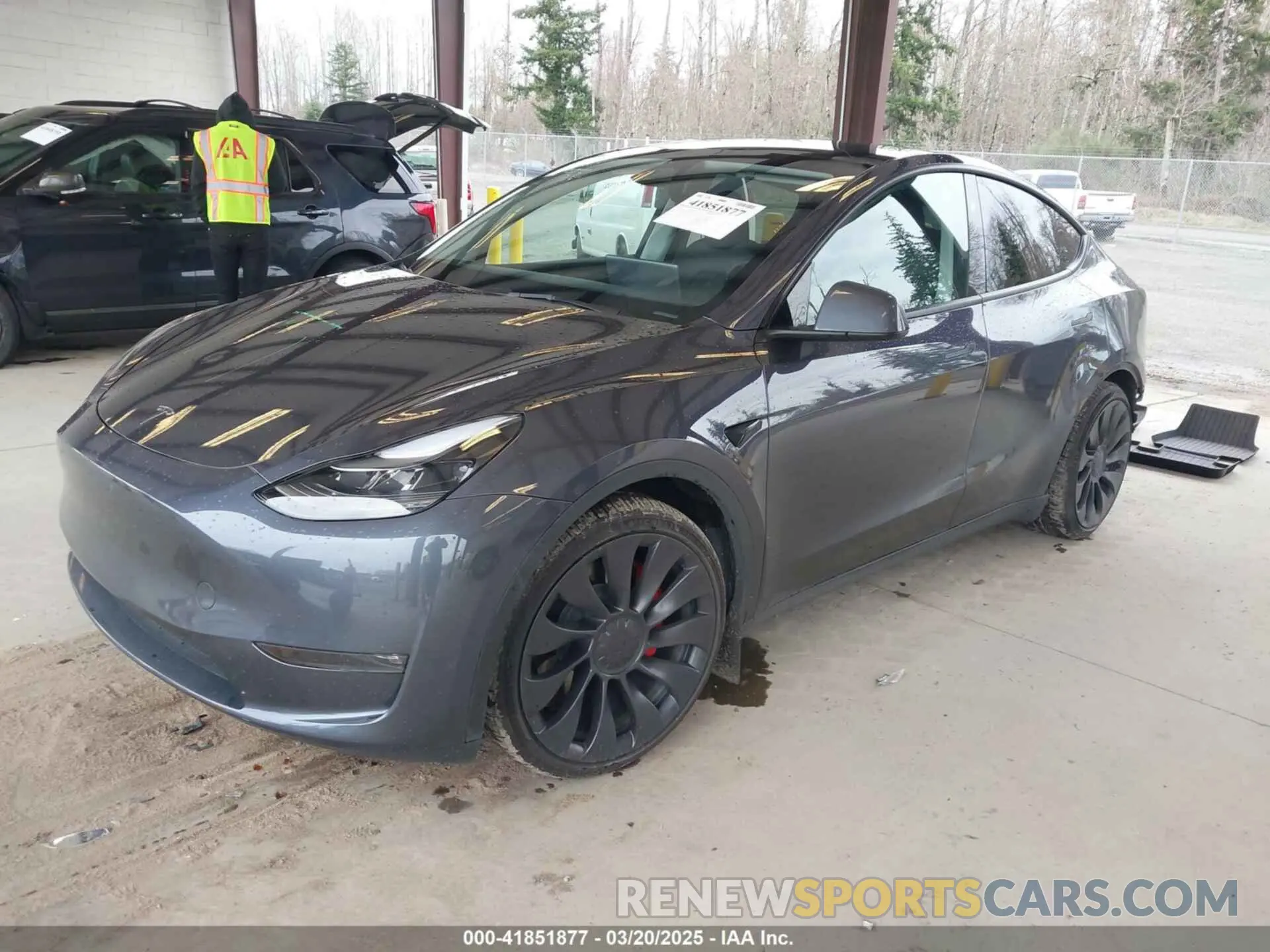 2 Photograph of a damaged car 7SAYGDEF1PF941197 TESLA MODEL Y 2023