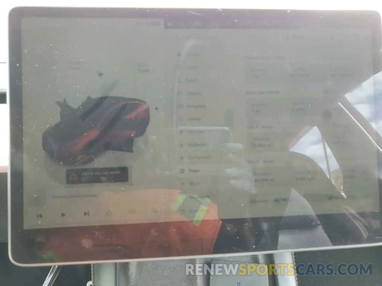 9 Photograph of a damaged car 7SAYGDEF2PF591238 TESLA MODEL Y 2023