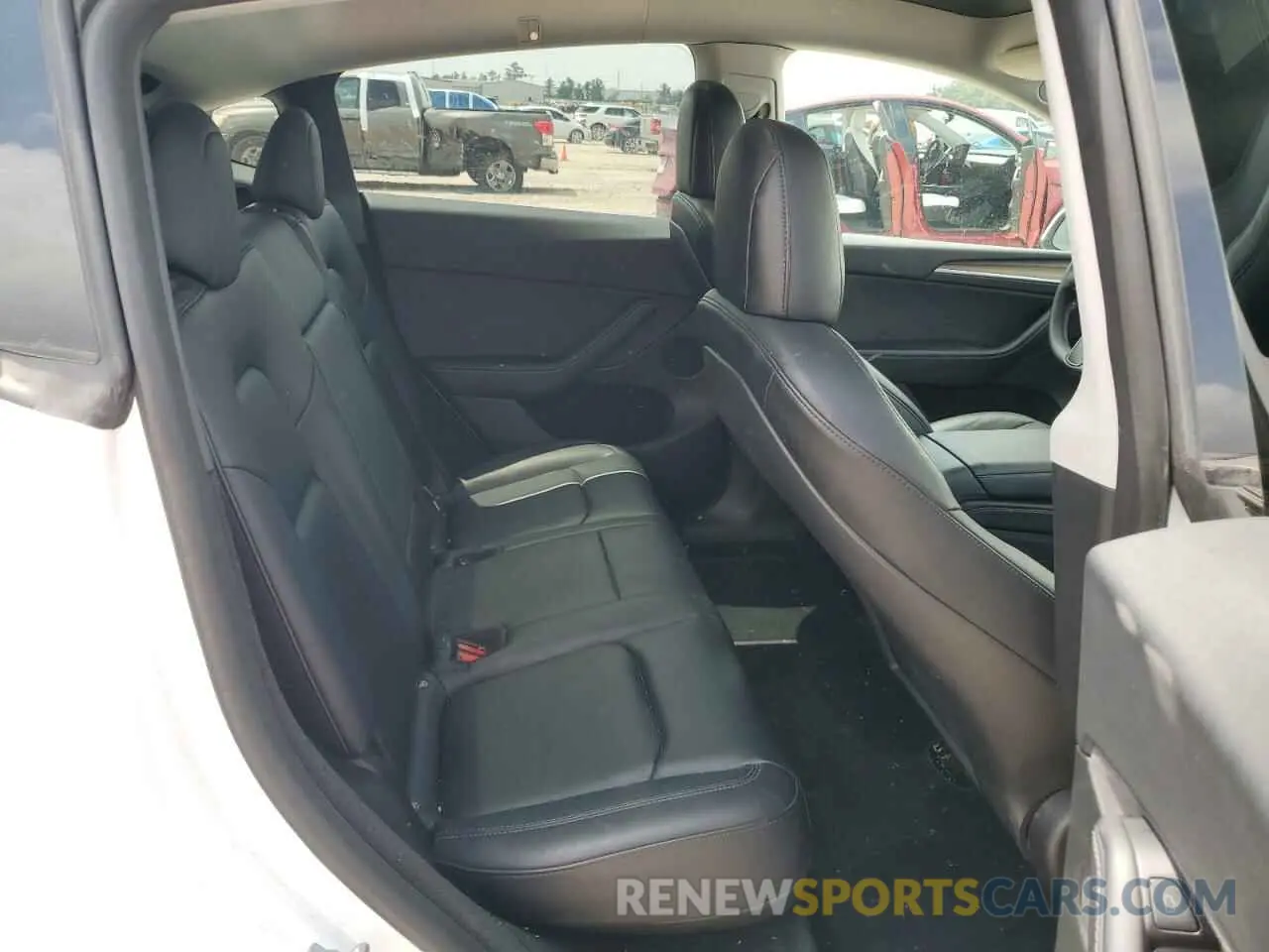 11 Photograph of a damaged car 7SAYGDEF2PF595192 TESLA MODEL Y 2023