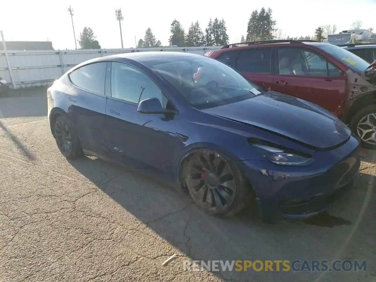 4 Photograph of a damaged car 7SAYGDEF2PF642186 TESLA MODEL Y 2023