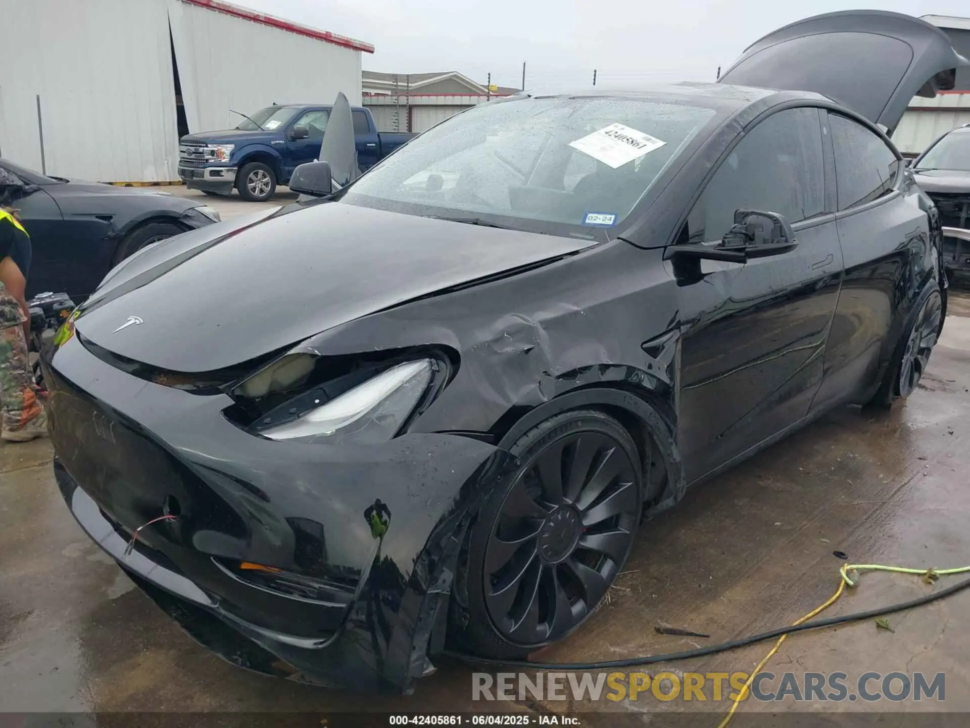 2 Photograph of a damaged car 7SAYGDEF2PF700913 TESLA MODEL Y 2023
