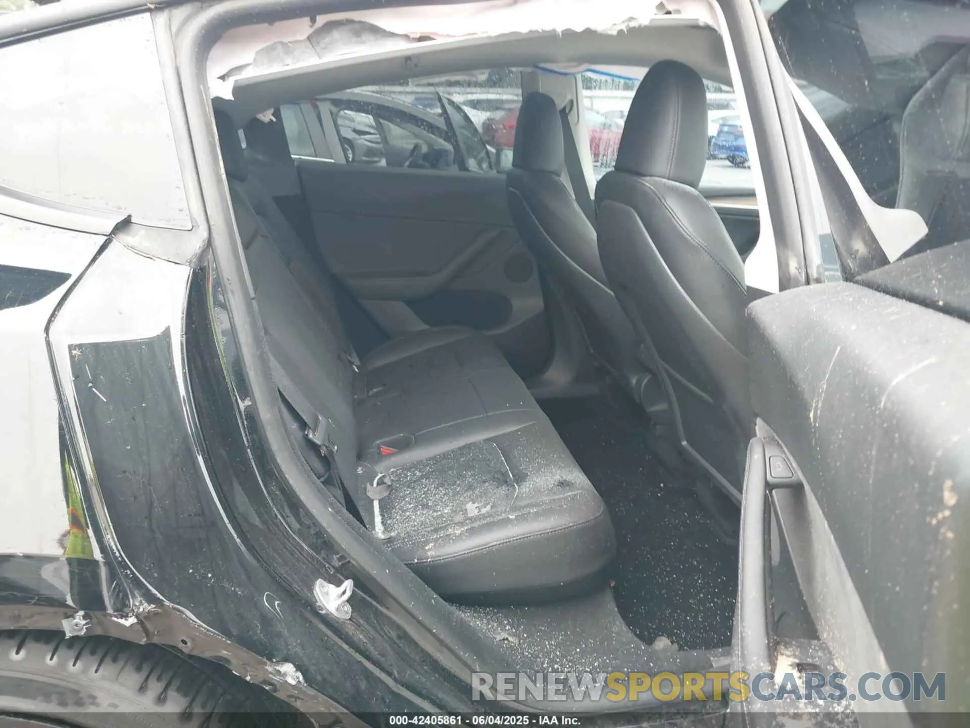 8 Photograph of a damaged car 7SAYGDEF2PF700913 TESLA MODEL Y 2023