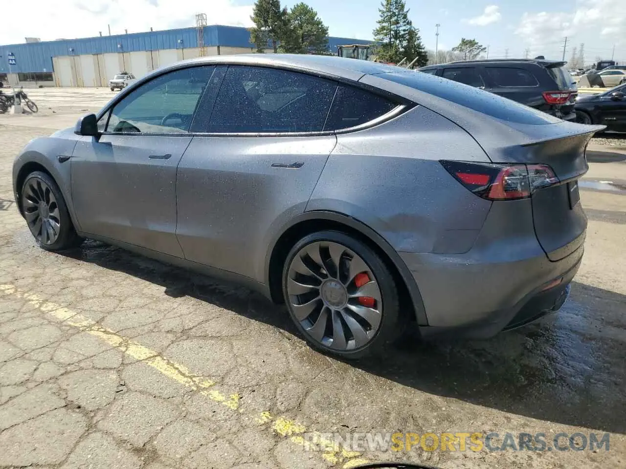 2 Photograph of a damaged car 7SAYGDEF2PF709336 TESLA MODEL Y 2023