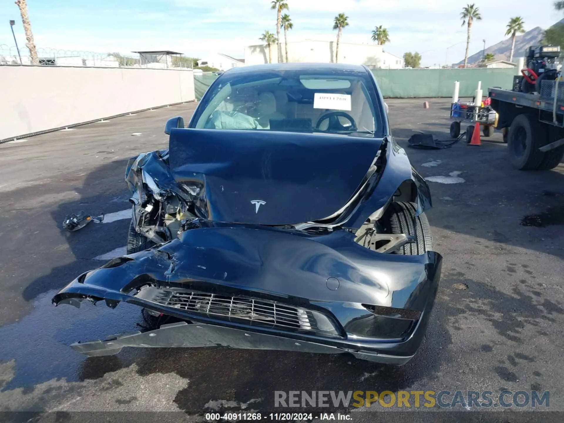 11 Photograph of a damaged car 7SAYGDEF2PF737721 TESLA MODEL Y 2023