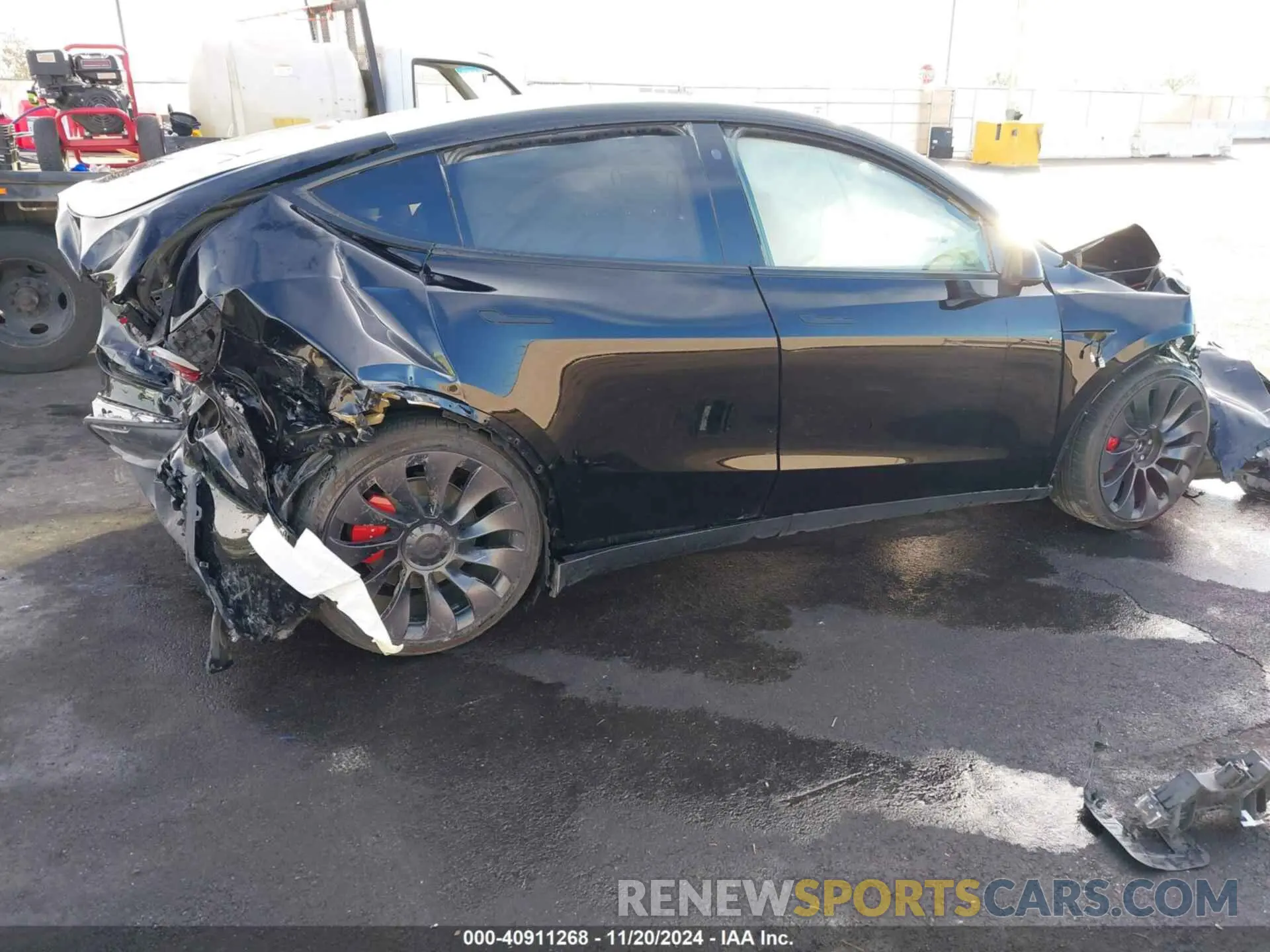 20 Photograph of a damaged car 7SAYGDEF2PF737721 TESLA MODEL Y 2023