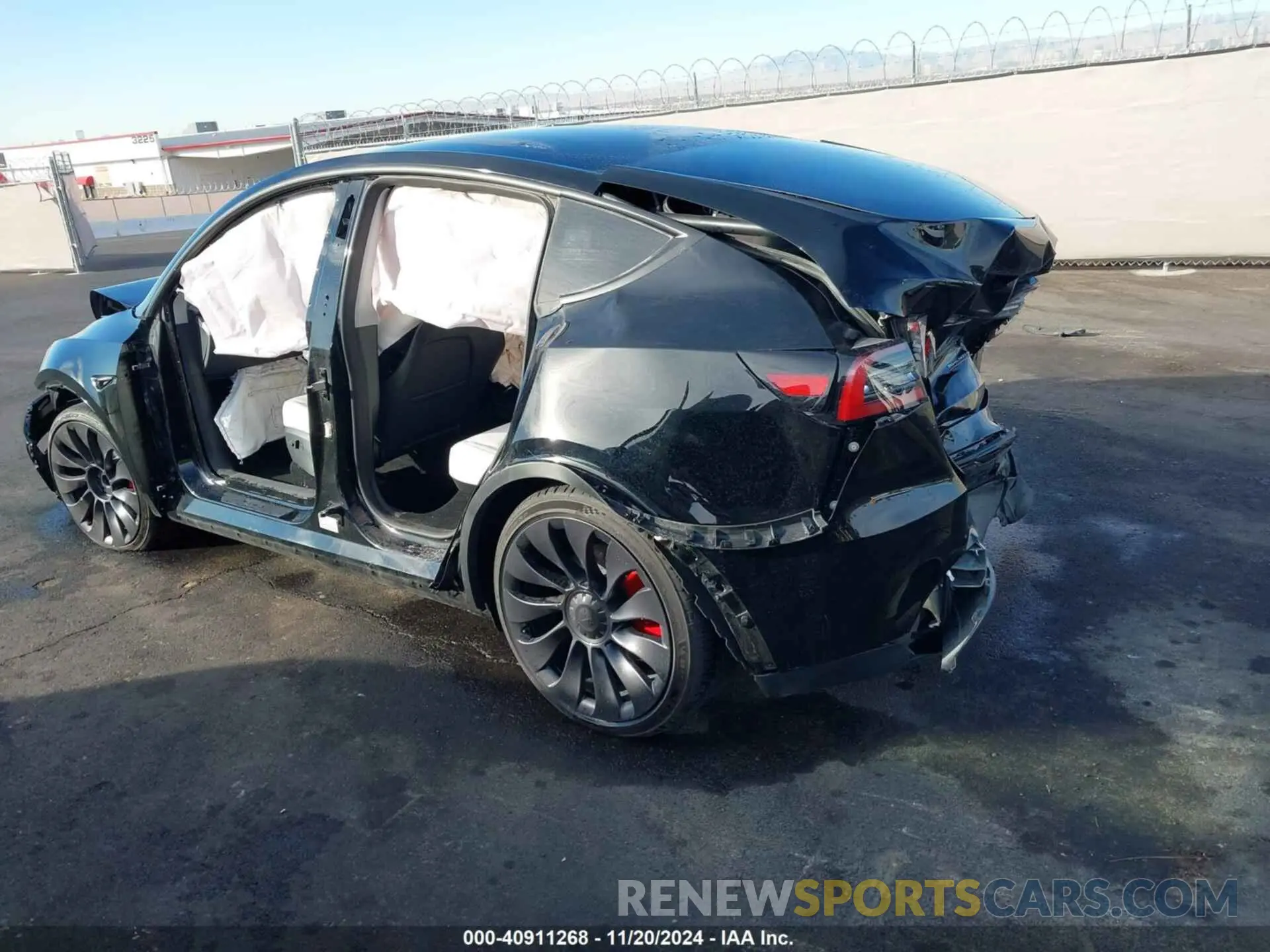 3 Photograph of a damaged car 7SAYGDEF2PF737721 TESLA MODEL Y 2023