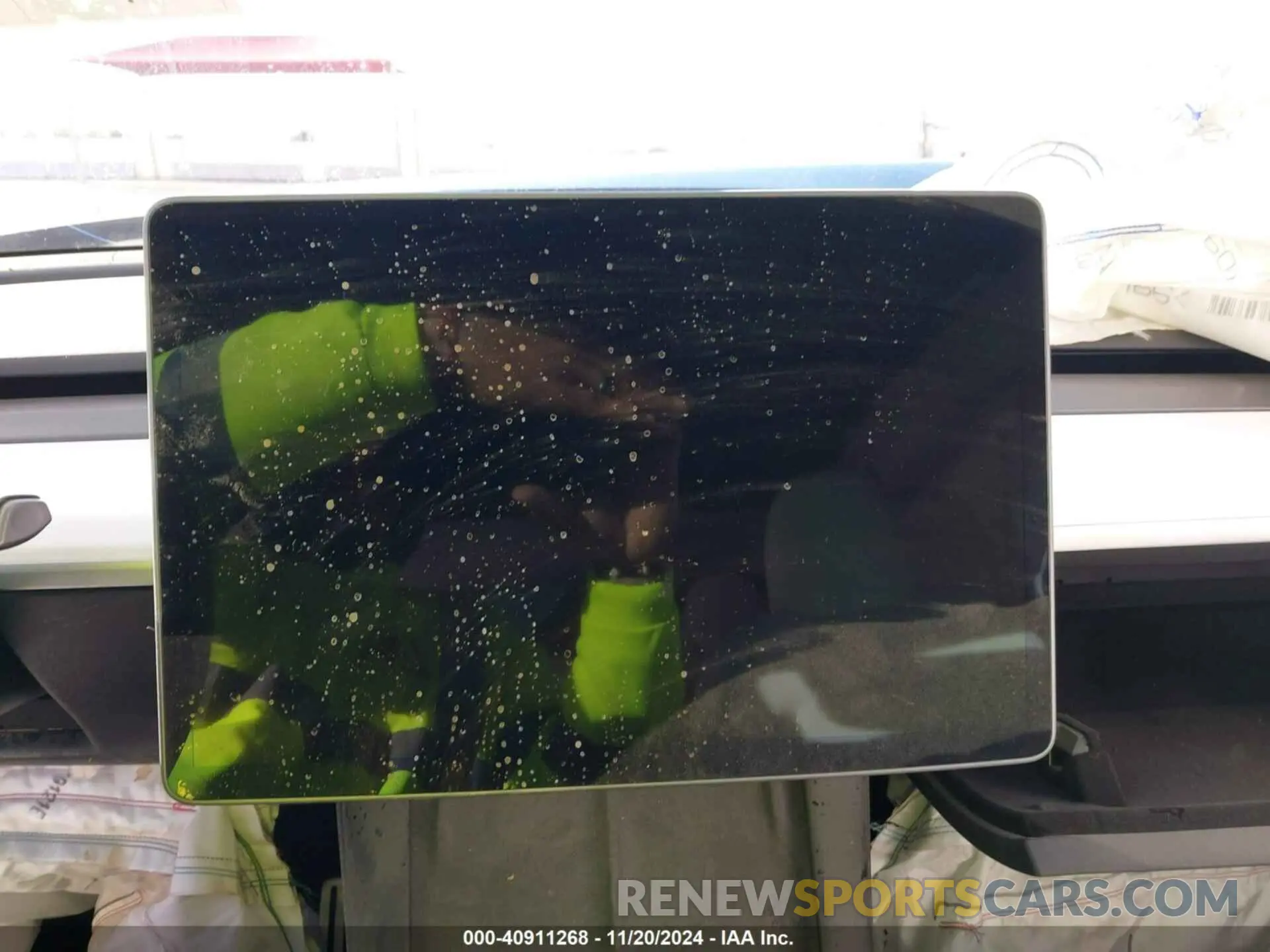 7 Photograph of a damaged car 7SAYGDEF2PF737721 TESLA MODEL Y 2023