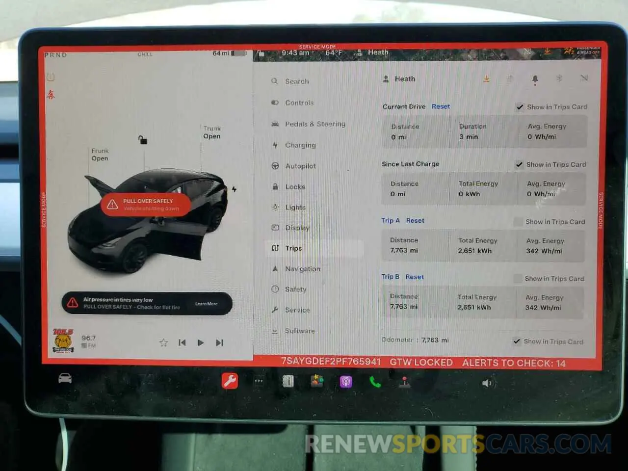 9 Photograph of a damaged car 7SAYGDEF2PF765941 TESLA MODEL Y 2023