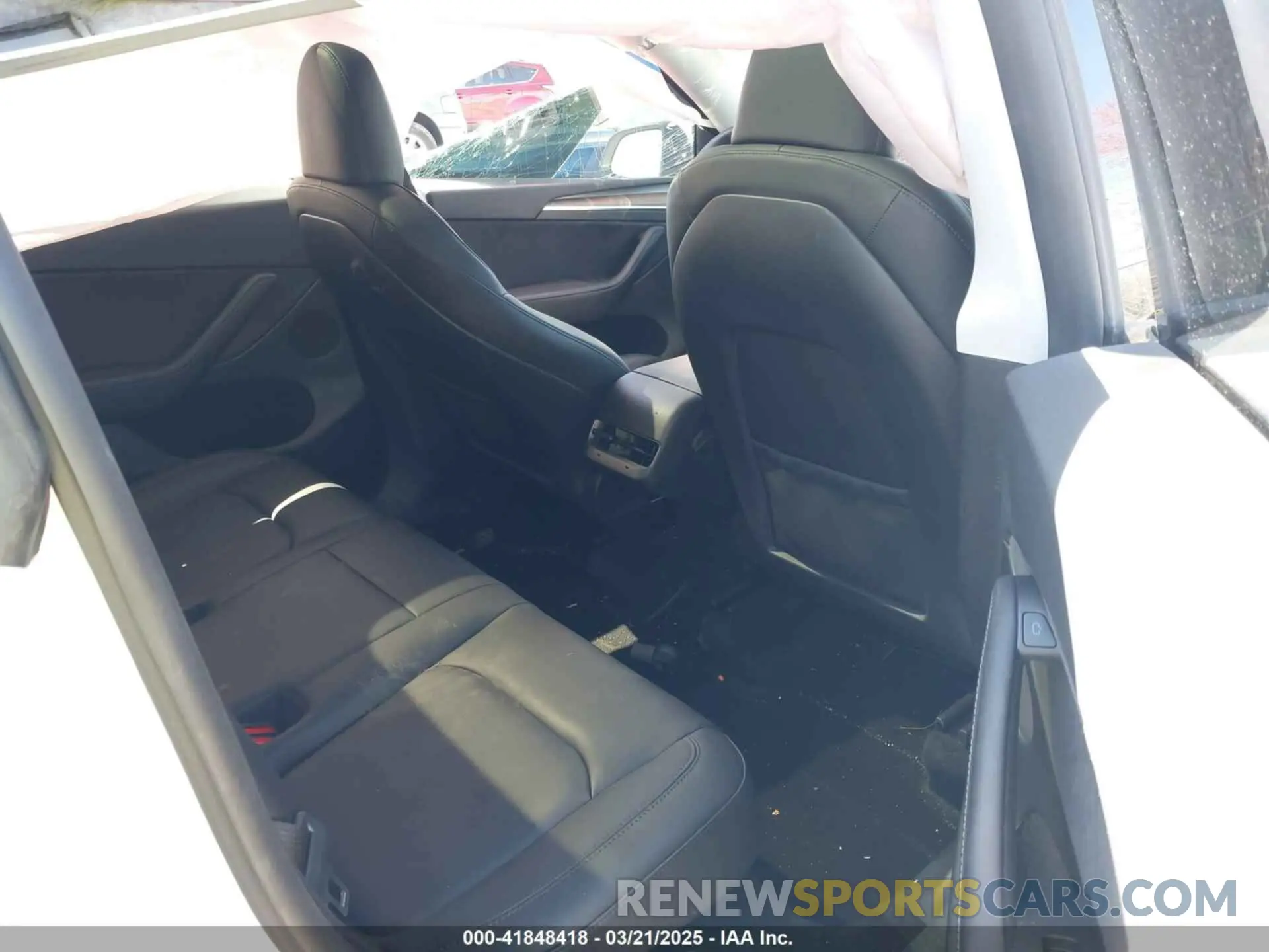 8 Photograph of a damaged car 7SAYGDEF2PF775367 TESLA MODEL Y 2023