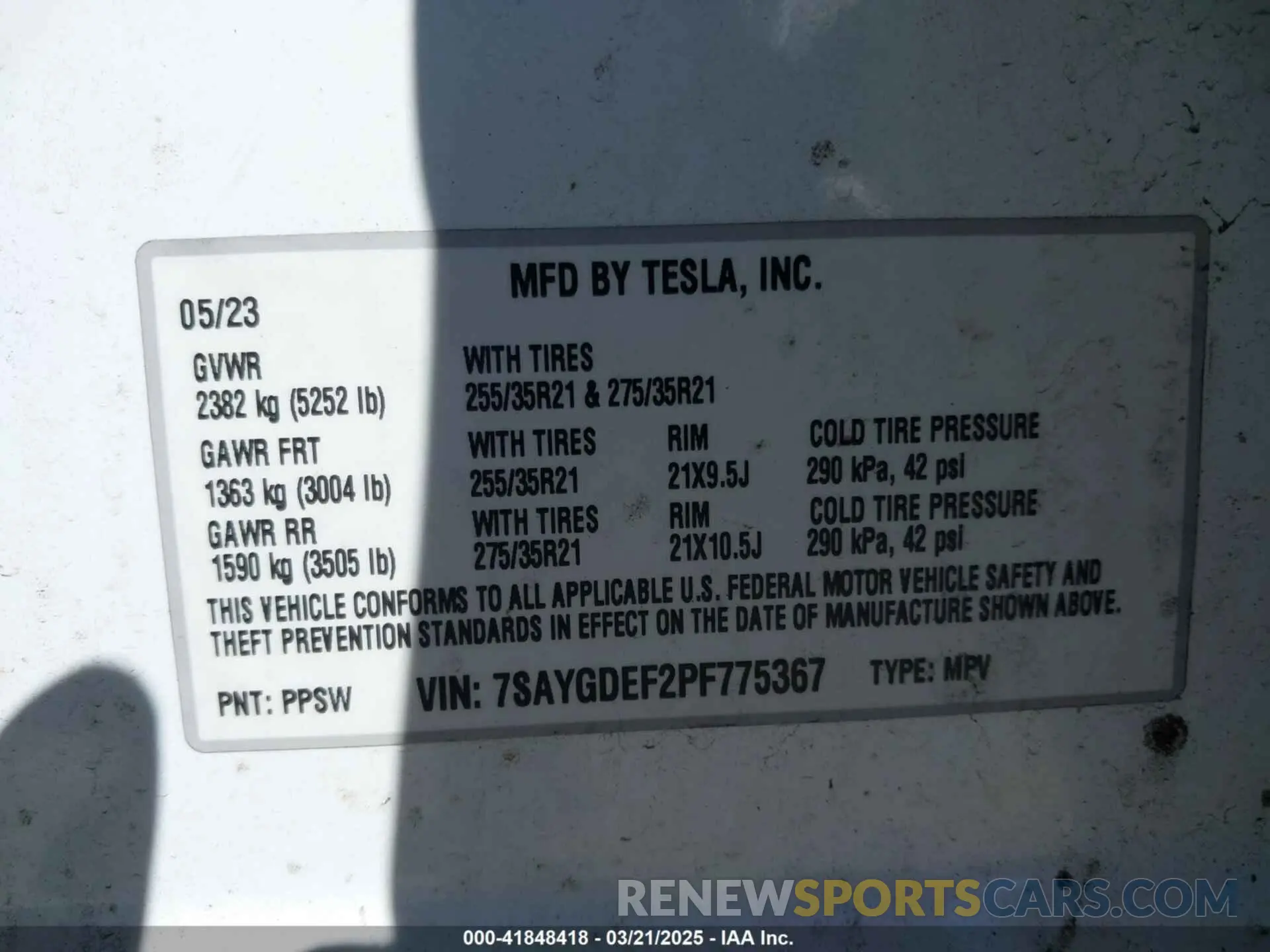 9 Photograph of a damaged car 7SAYGDEF2PF775367 TESLA MODEL Y 2023