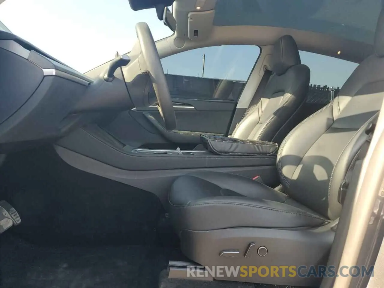 7 Photograph of a damaged car 7SAYGDEF2PF783176 TESLA MODEL Y 2023