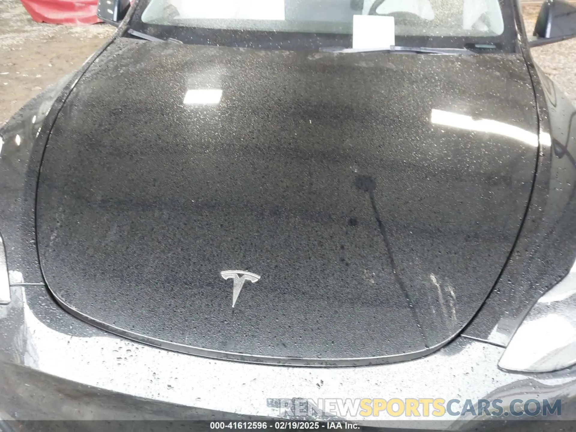 10 Photograph of a damaged car 7SAYGDEF2PF800641 TESLA MODEL Y 2023
