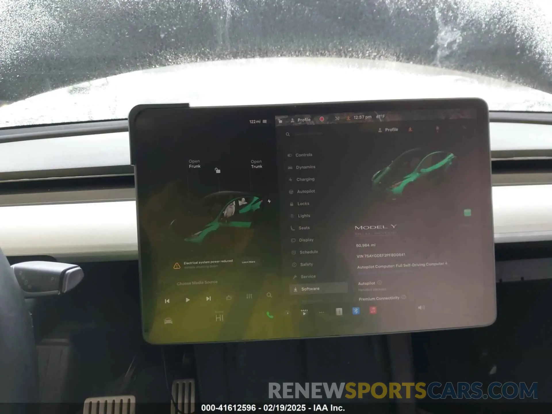 17 Photograph of a damaged car 7SAYGDEF2PF800641 TESLA MODEL Y 2023