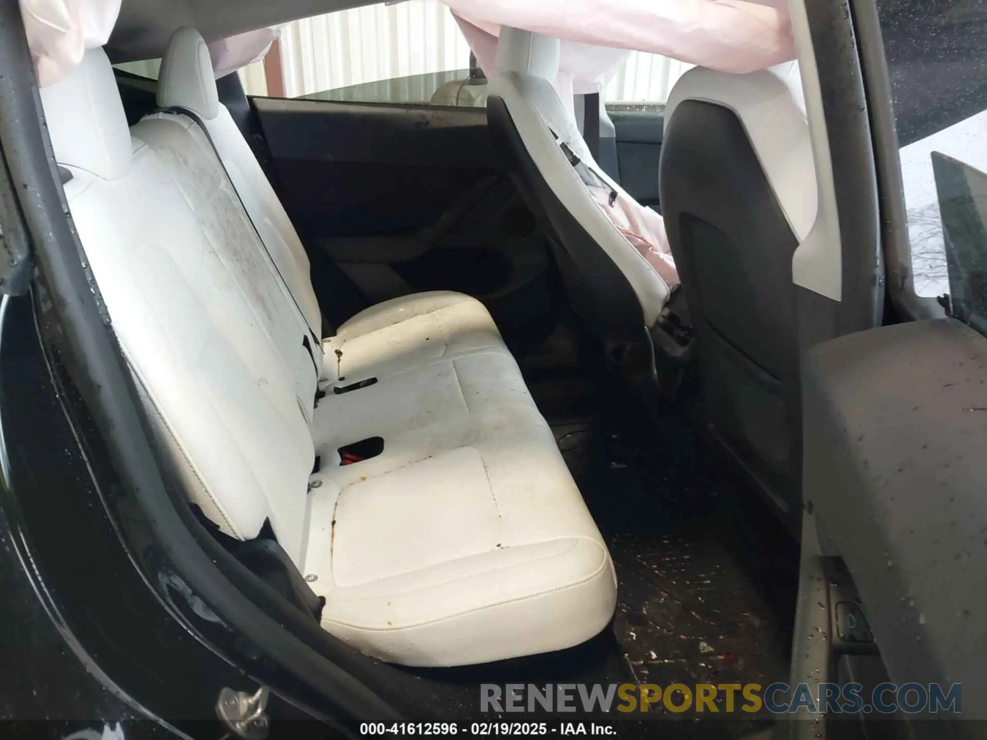8 Photograph of a damaged car 7SAYGDEF2PF800641 TESLA MODEL Y 2023