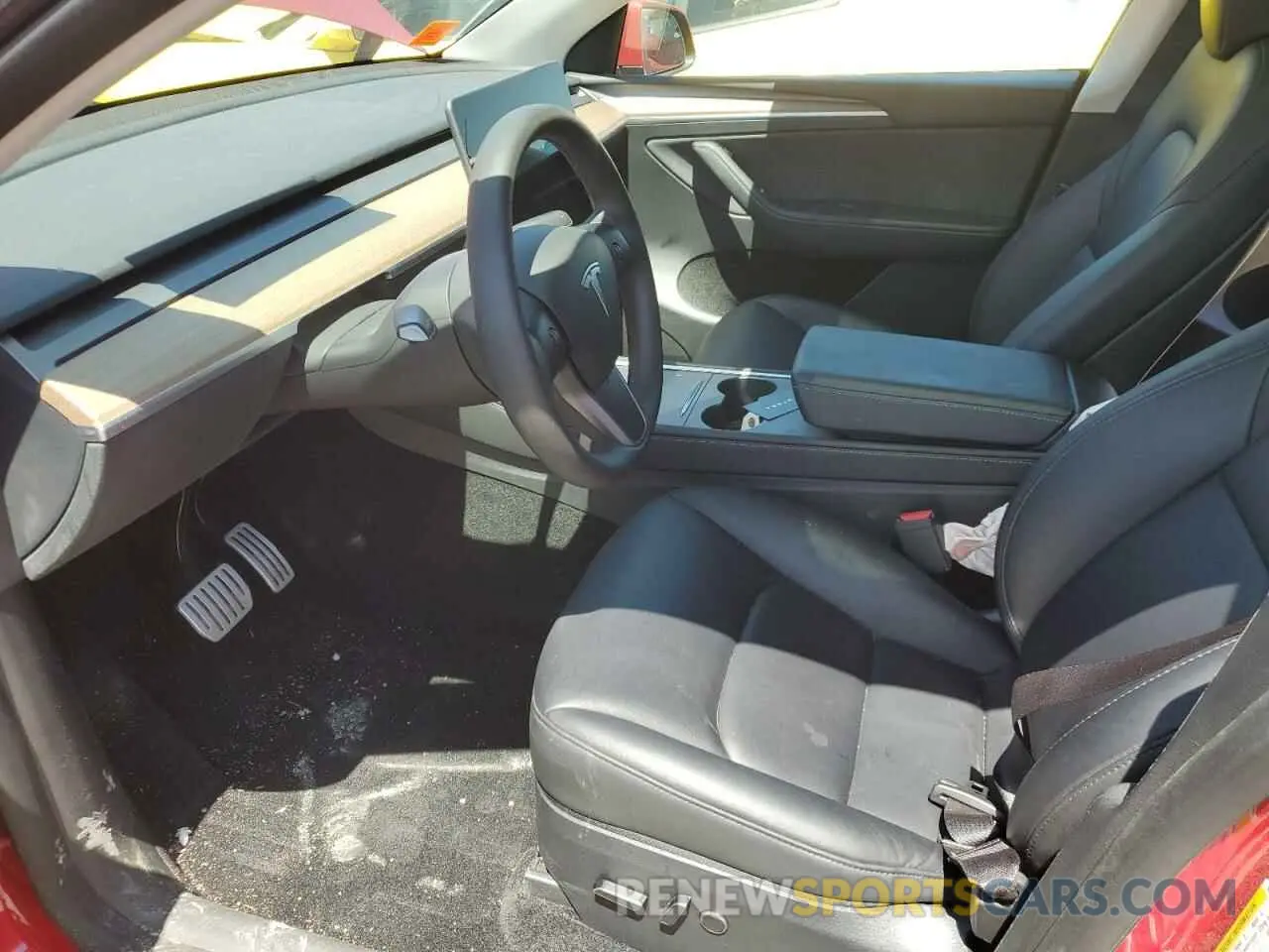 7 Photograph of a damaged car 7SAYGDEF2PF804043 TESLA MODEL Y 2023