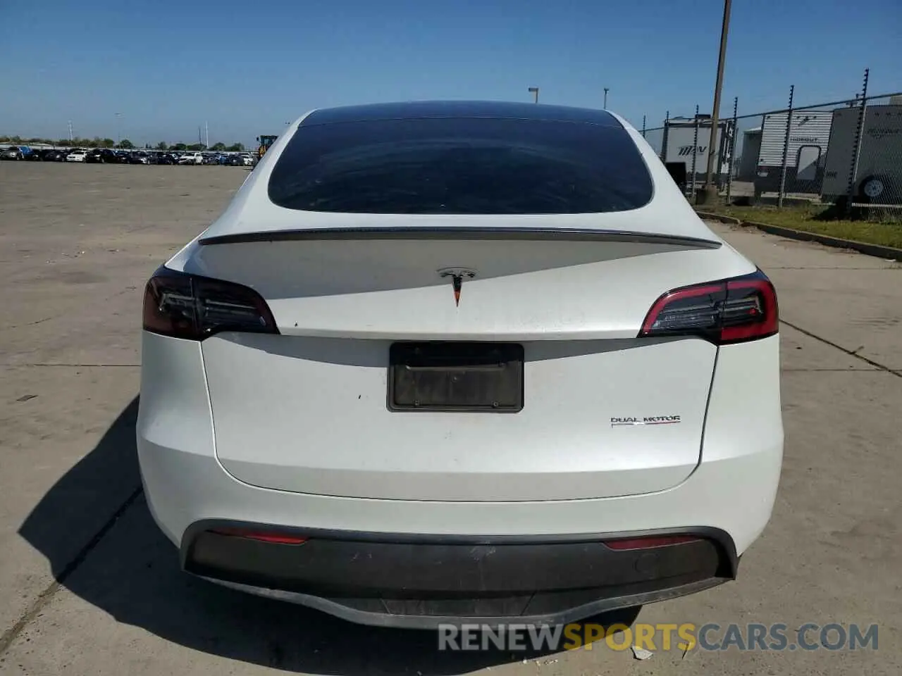 6 Photograph of a damaged car 7SAYGDEF2PF812675 TESLA MODEL Y 2023