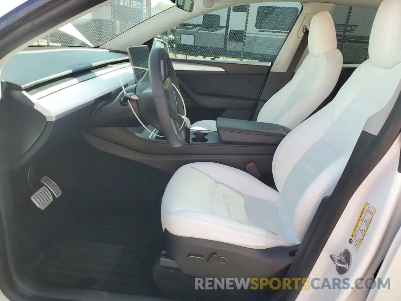 7 Photograph of a damaged car 7SAYGDEF2PF812675 TESLA MODEL Y 2023