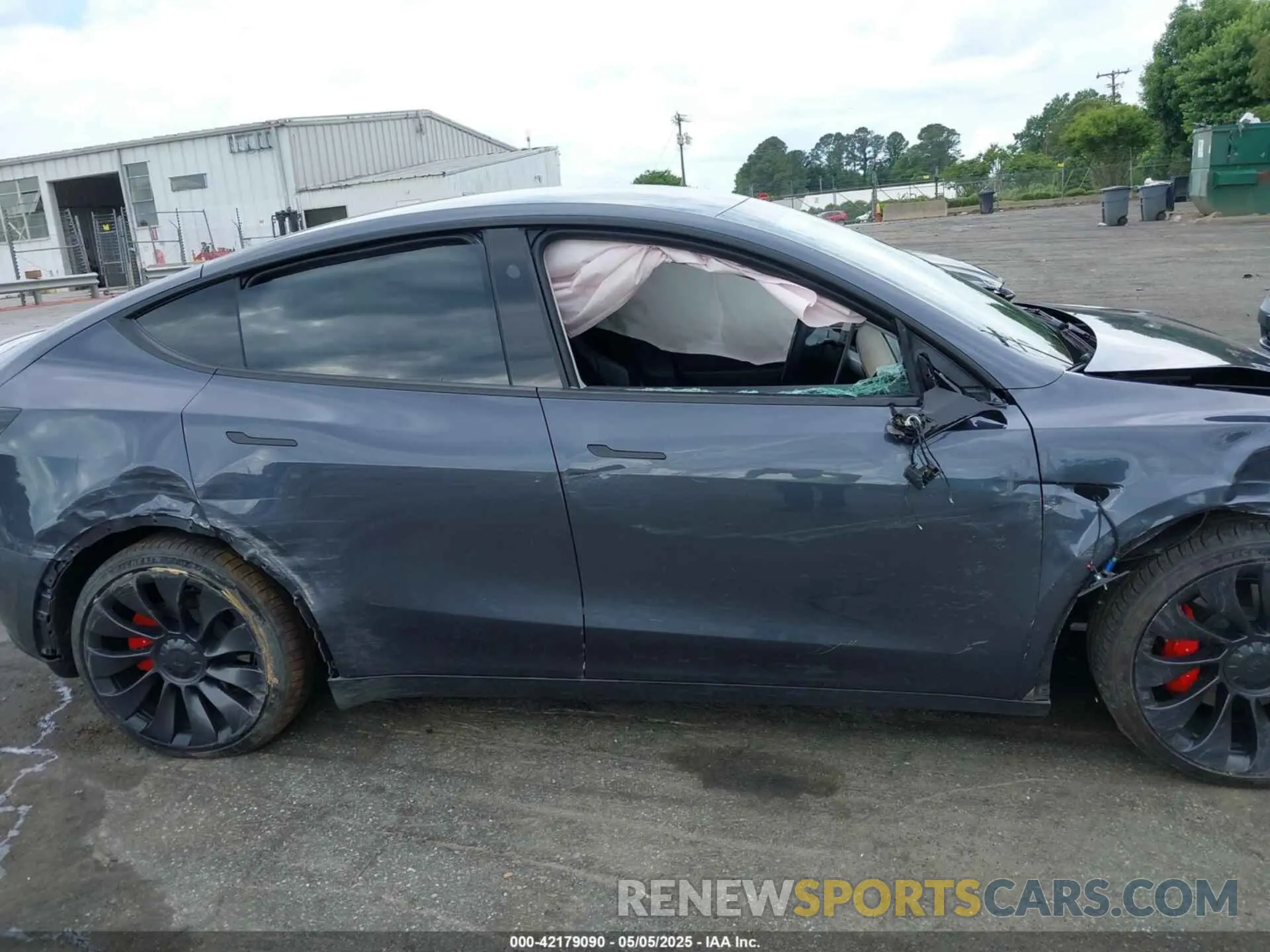 12 Photograph of a damaged car 7SAYGDEF2PF845353 TESLA MODEL Y 2023