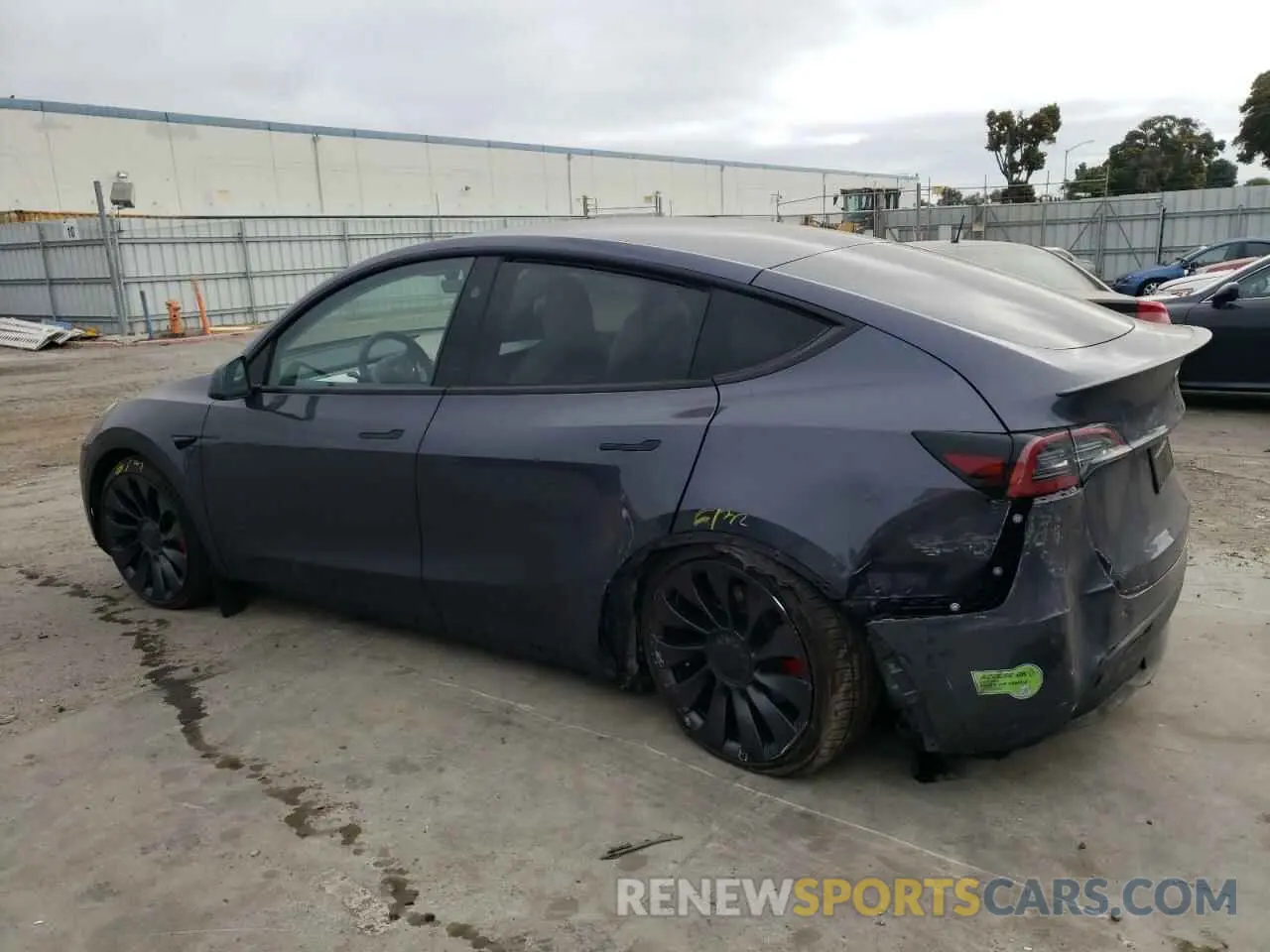 2 Photograph of a damaged car 7SAYGDEF2PF854313 TESLA MODEL Y 2023