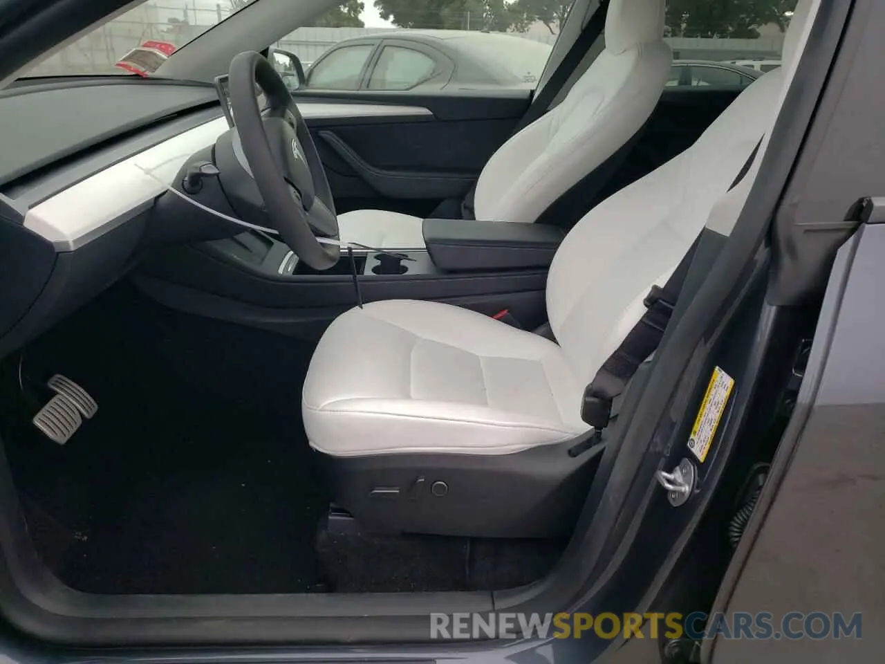 7 Photograph of a damaged car 7SAYGDEF2PF854313 TESLA MODEL Y 2023