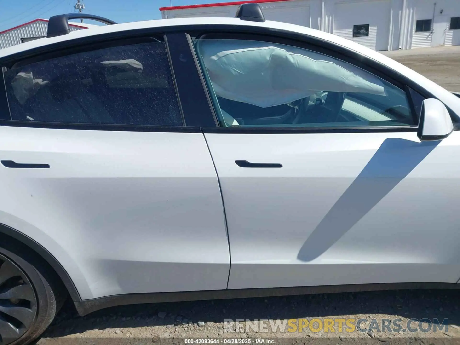 14 Photograph of a damaged car 7SAYGDEF2PF858782 TESLA MODEL Y 2023
