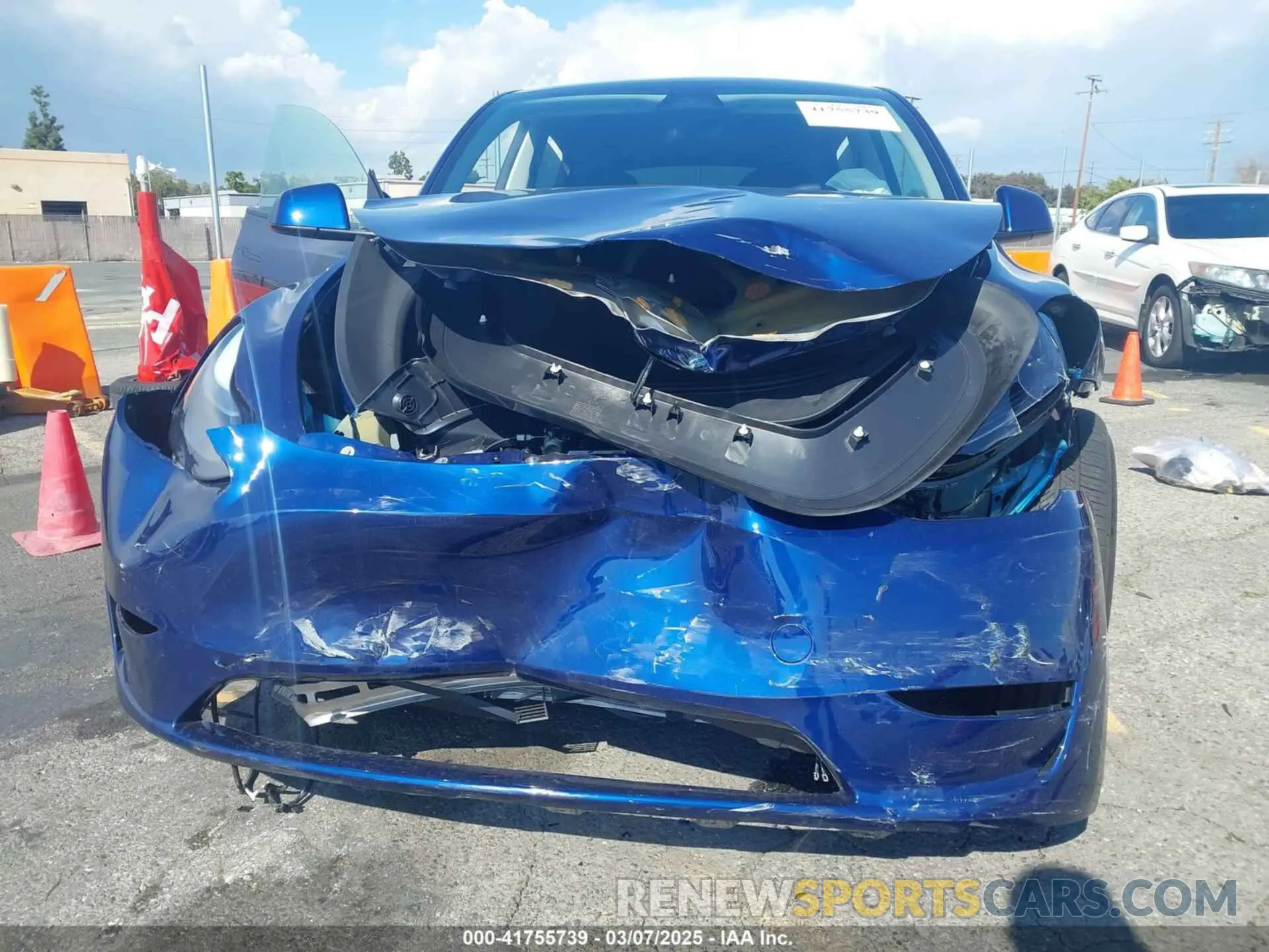 11 Photograph of a damaged car 7SAYGDEF2PF864775 TESLA MODEL Y 2023