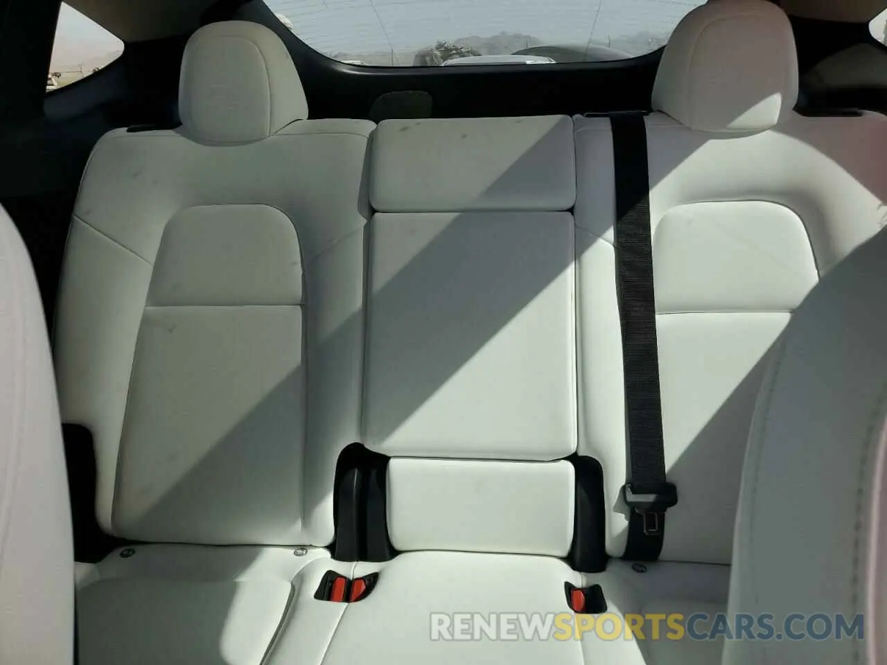 10 Photograph of a damaged car 7SAYGDEF2PF938051 TESLA MODEL Y 2023