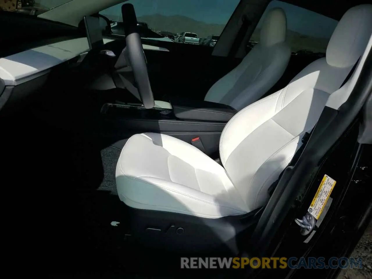 7 Photograph of a damaged car 7SAYGDEF2PF938051 TESLA MODEL Y 2023