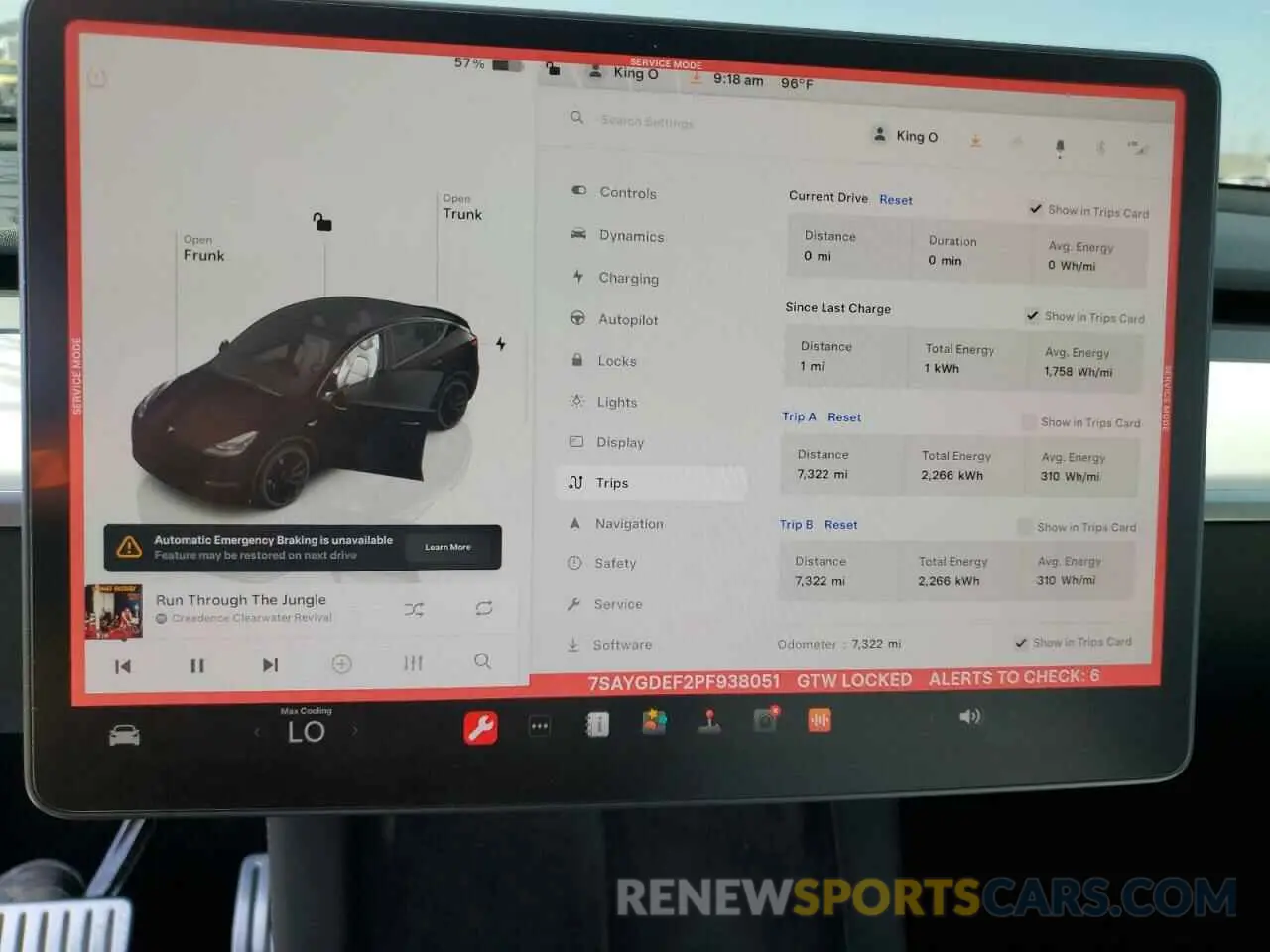9 Photograph of a damaged car 7SAYGDEF2PF938051 TESLA MODEL Y 2023