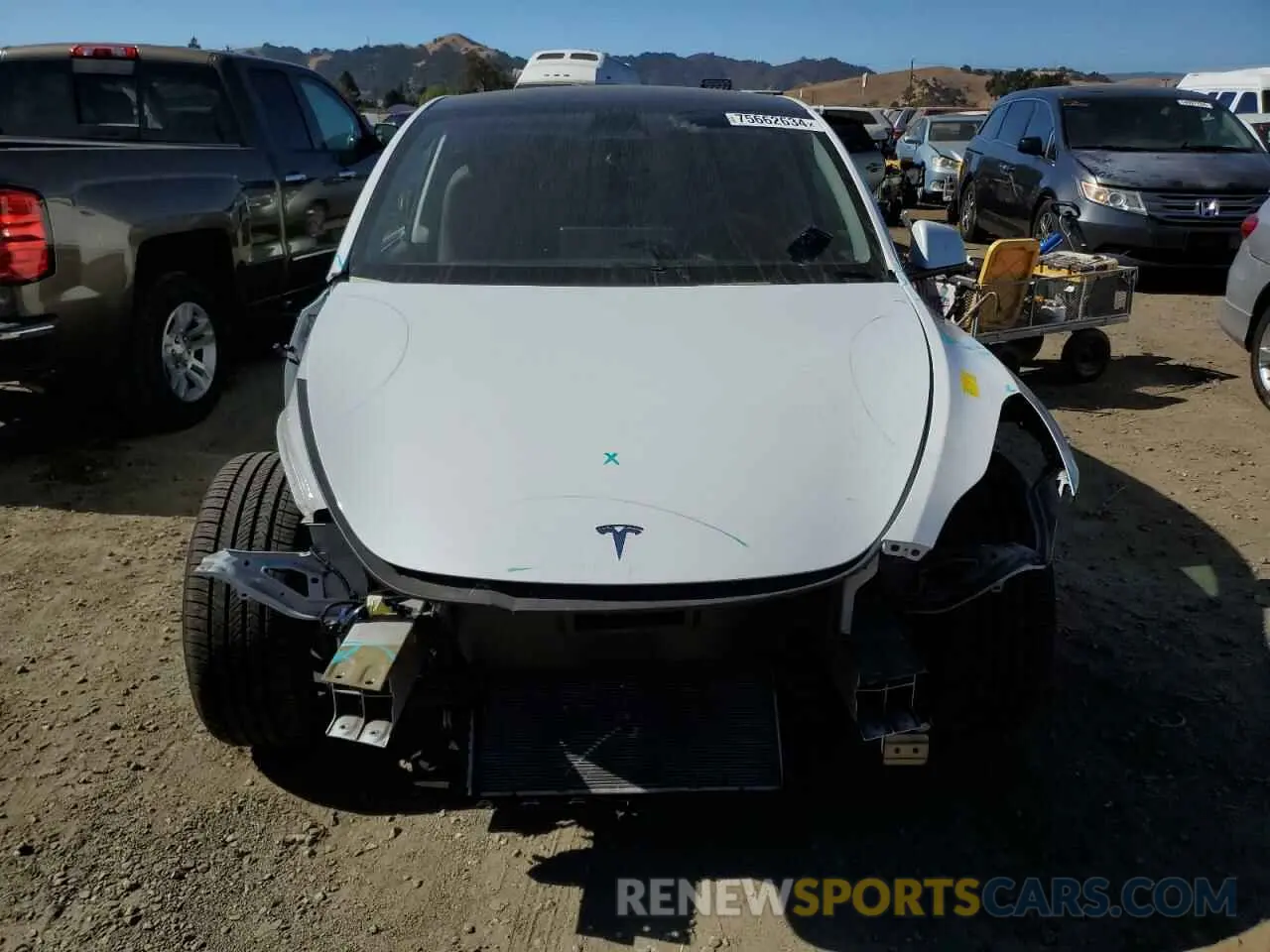 5 Photograph of a damaged car 7SAYGDEF2PF943315 TESLA MODEL Y 2023
