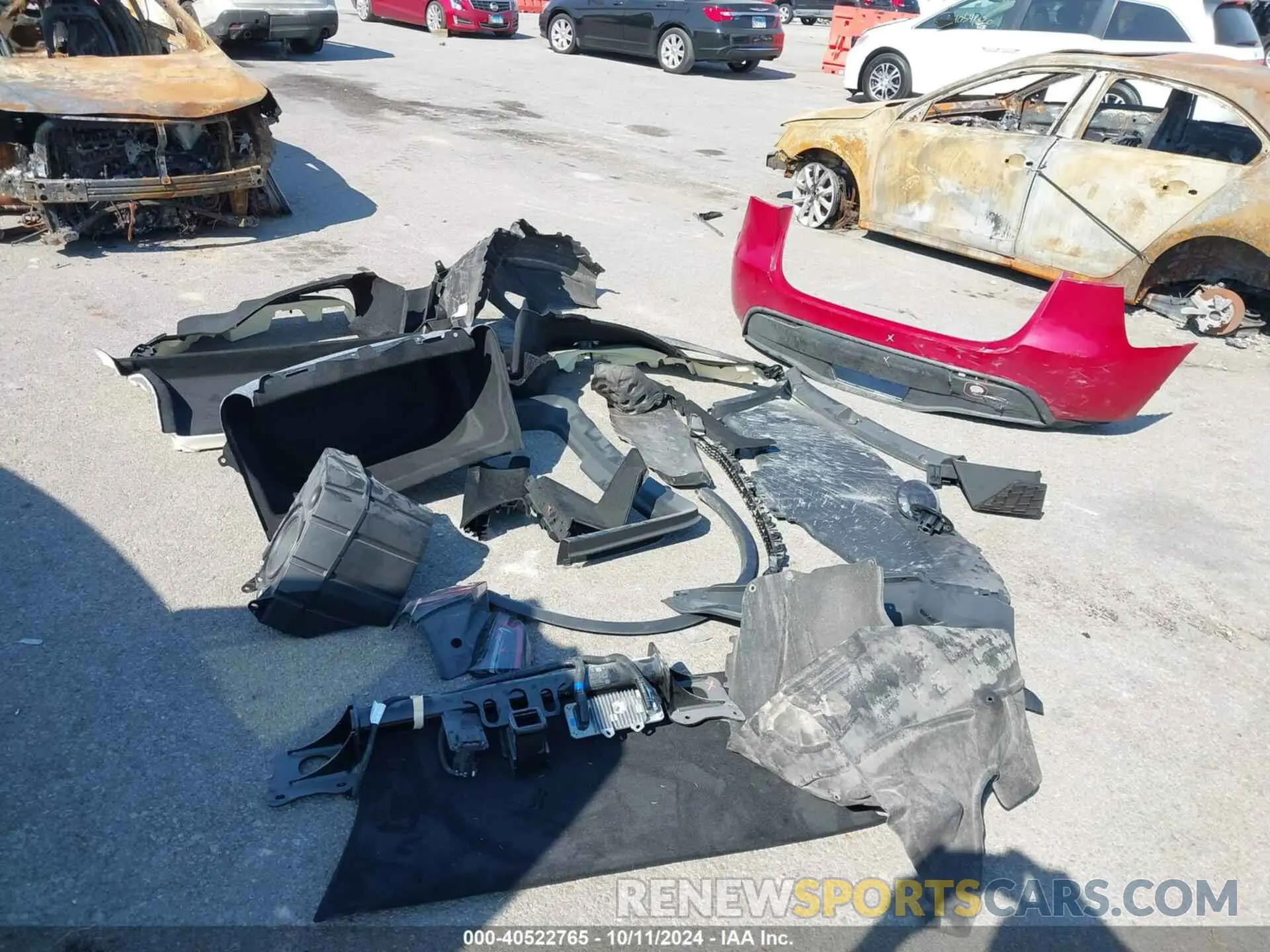 12 Photograph of a damaged car 7SAYGDEF2PF972183 TESLA MODEL Y 2023