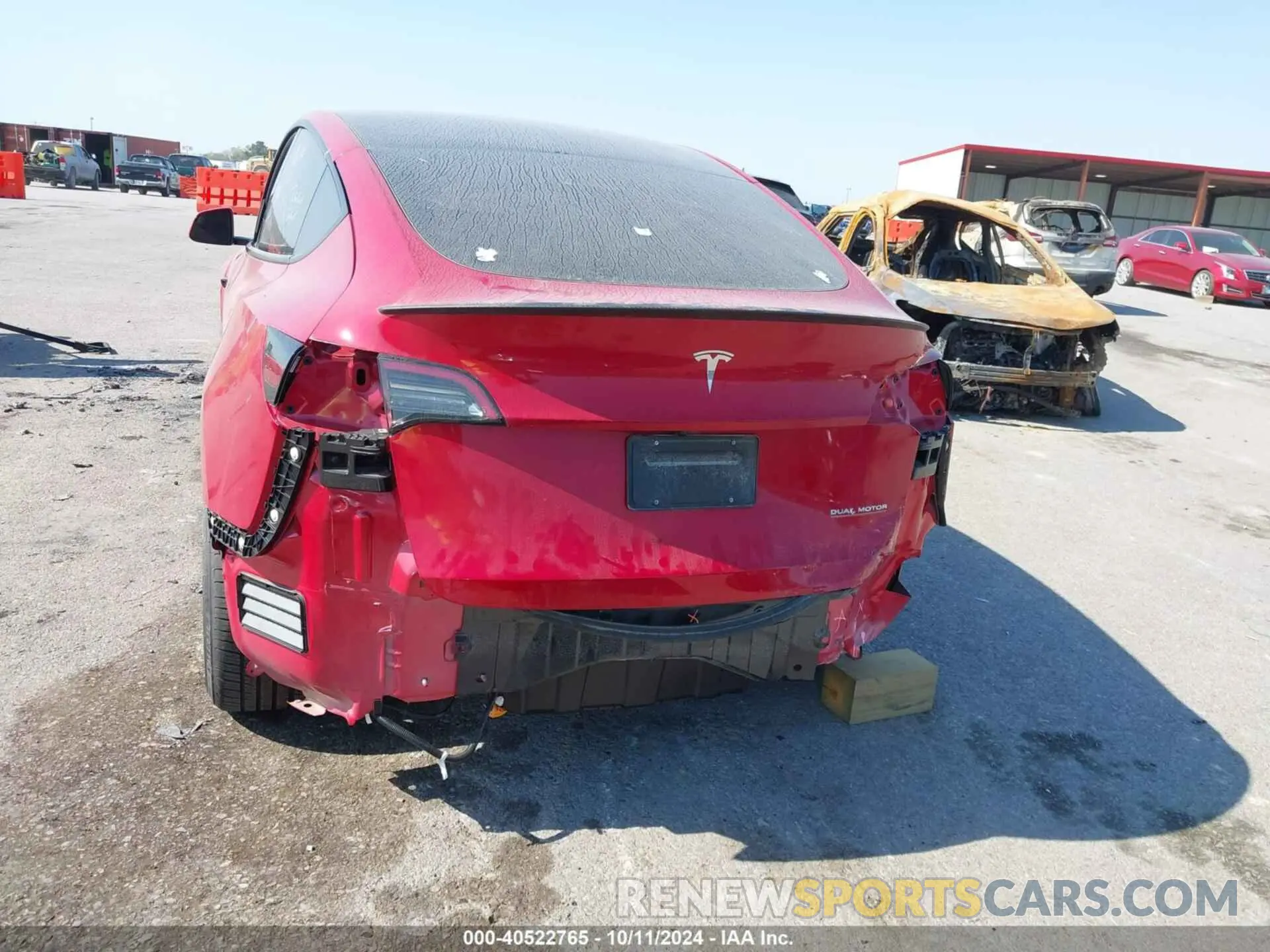 17 Photograph of a damaged car 7SAYGDEF2PF972183 TESLA MODEL Y 2023