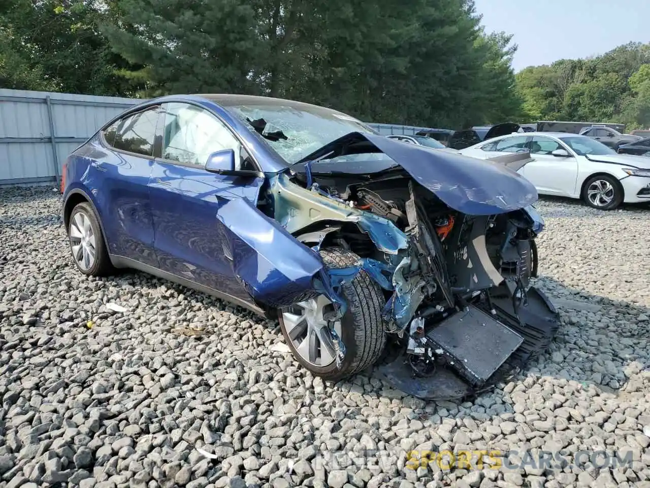 4 Photograph of a damaged car 7SAYGDEF3PA049577 TESLA MODEL Y 2023