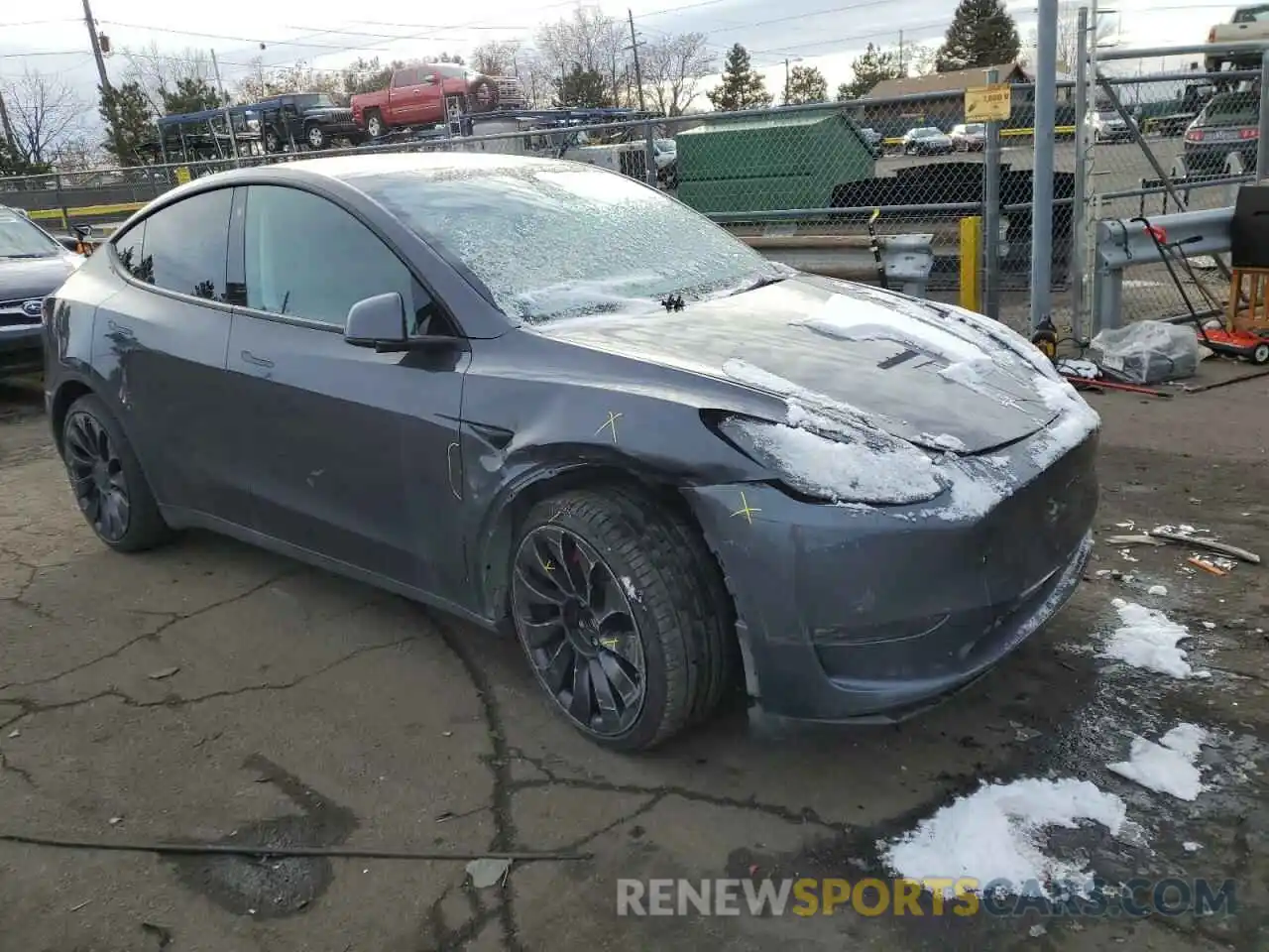 4 Photograph of a damaged car 7SAYGDEF3PF666528 TESLA MODEL Y 2023