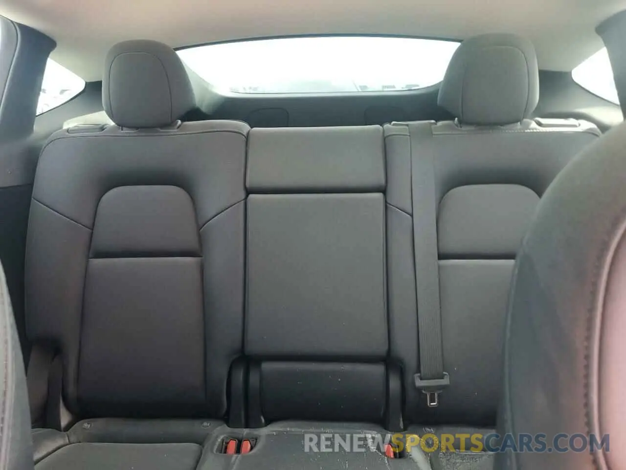 10 Photograph of a damaged car 7SAYGDEF3PF714156 TESLA MODEL Y 2023