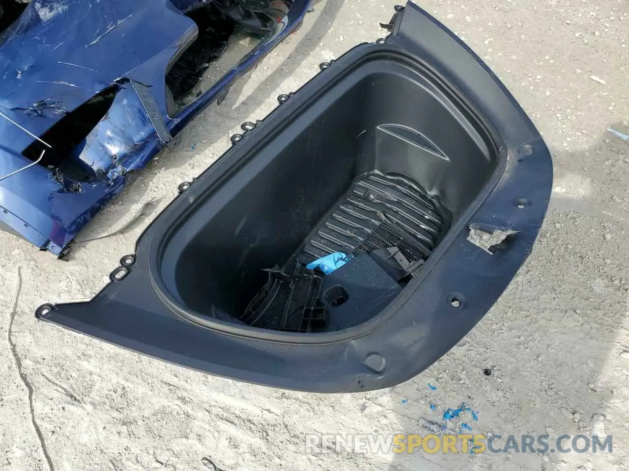 12 Photograph of a damaged car 7SAYGDEF3PF752745 TESLA MODEL Y 2023