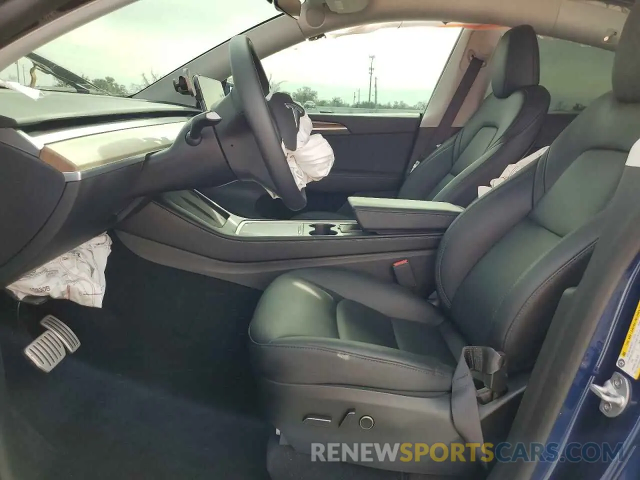 7 Photograph of a damaged car 7SAYGDEF3PF752745 TESLA MODEL Y 2023