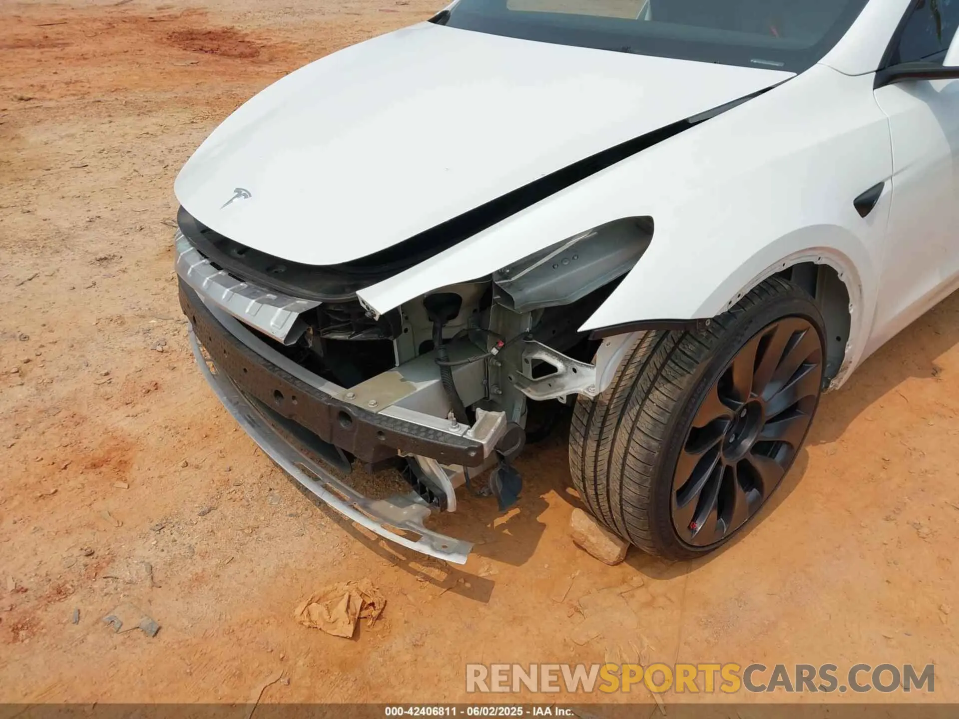 6 Photograph of a damaged car 7SAYGDEF3PF800681 TESLA MODEL Y 2023