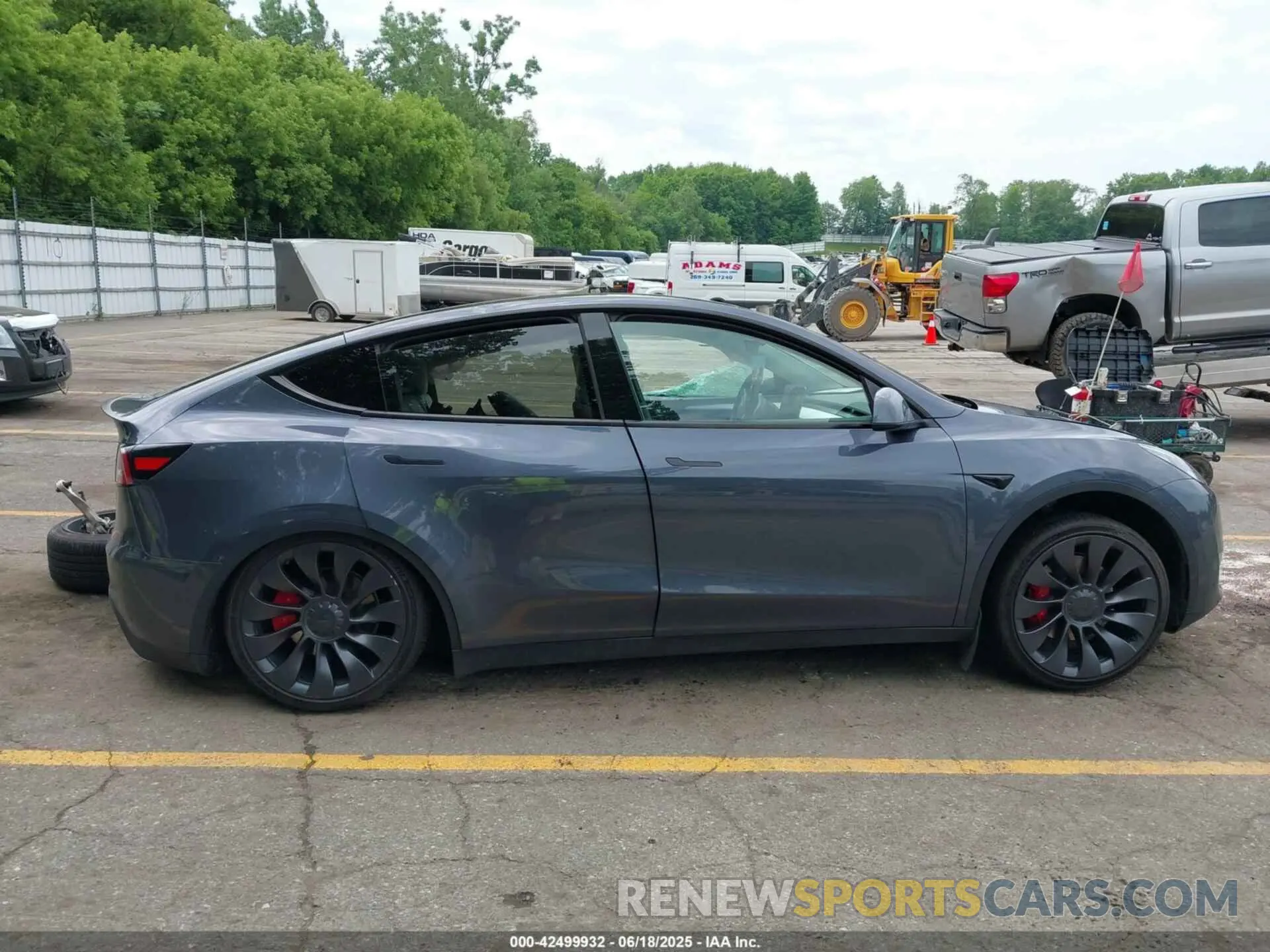 13 Photograph of a damaged car 7SAYGDEF3PF801796 TESLA MODEL Y 2023