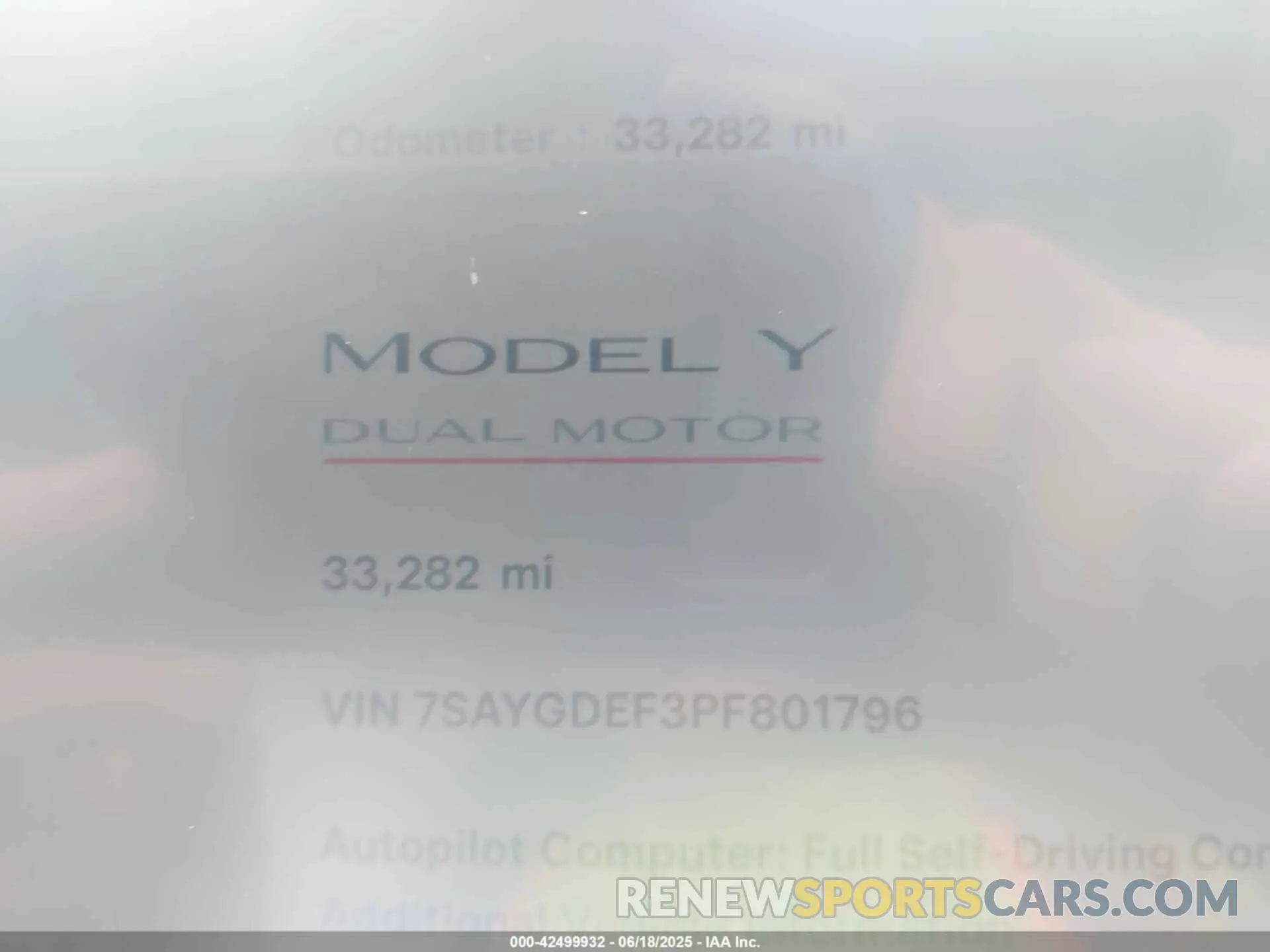 15 Photograph of a damaged car 7SAYGDEF3PF801796 TESLA MODEL Y 2023