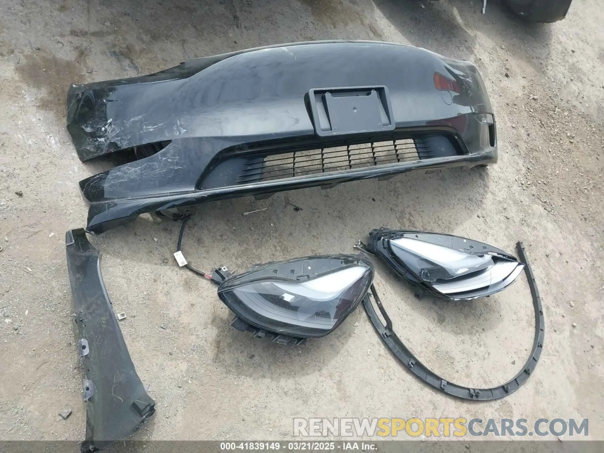 12 Photograph of a damaged car 7SAYGDEF3PF834863 TESLA MODEL Y 2023