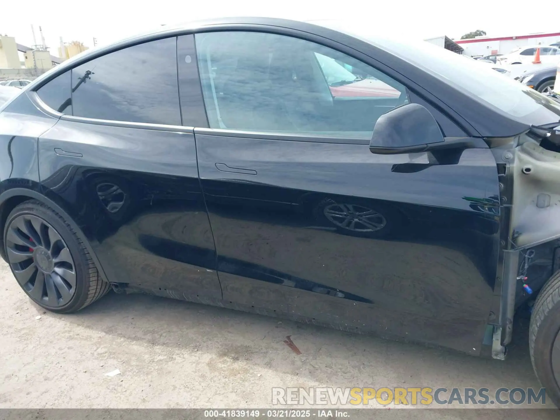 14 Photograph of a damaged car 7SAYGDEF3PF834863 TESLA MODEL Y 2023