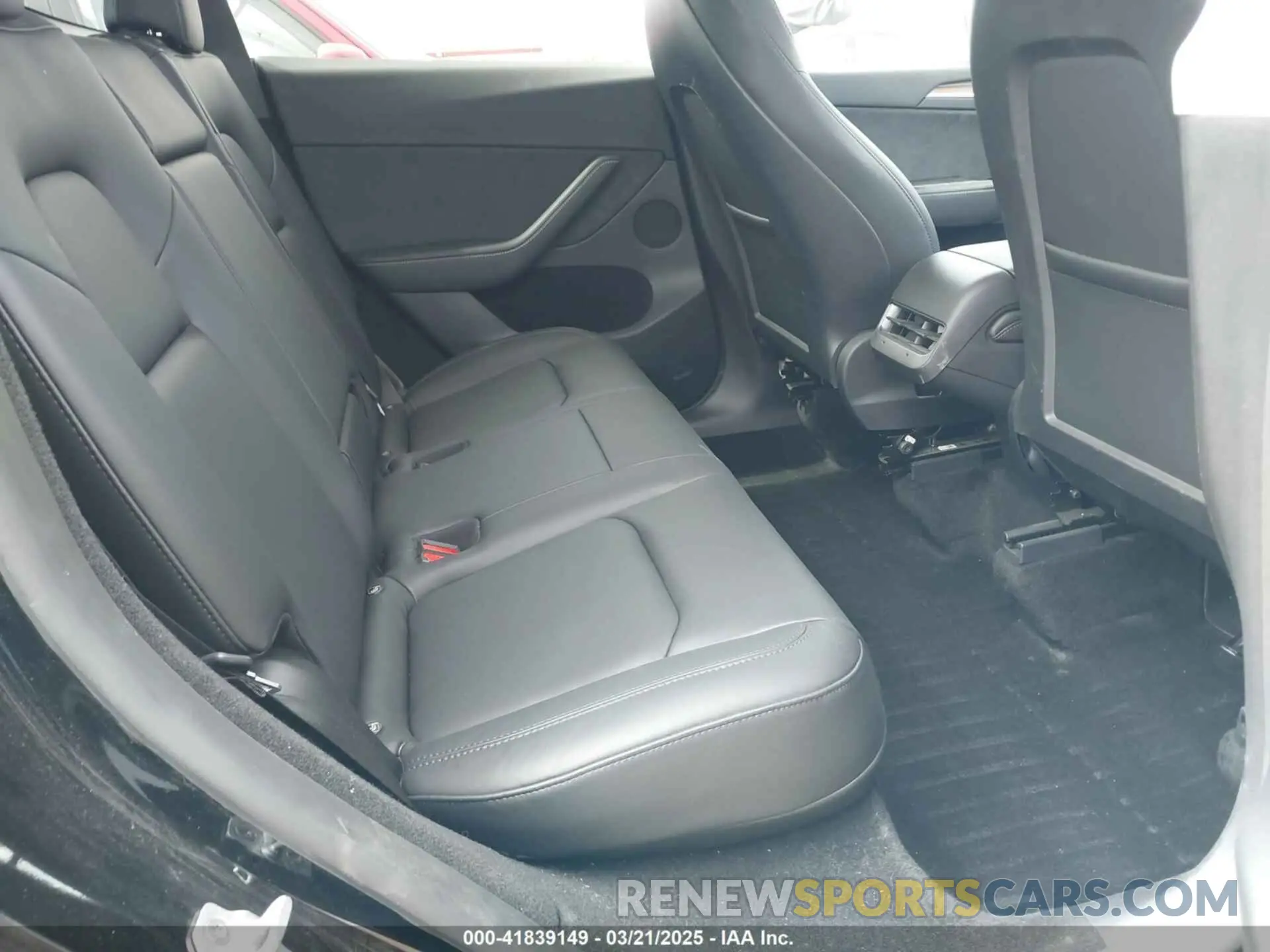 8 Photograph of a damaged car 7SAYGDEF3PF834863 TESLA MODEL Y 2023