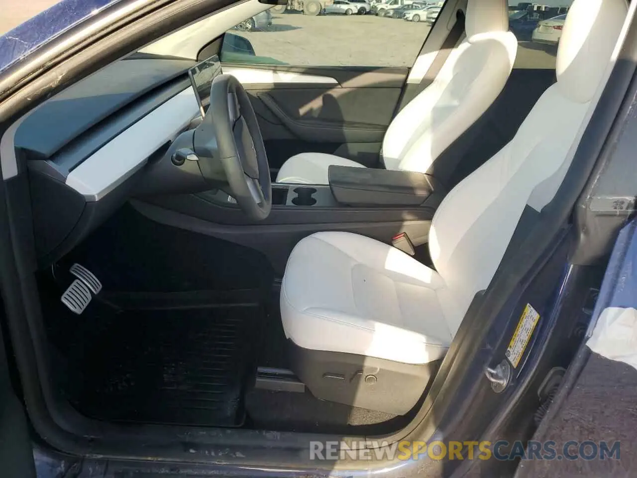 7 Photograph of a damaged car 7SAYGDEF3PF904751 TESLA MODEL Y 2023